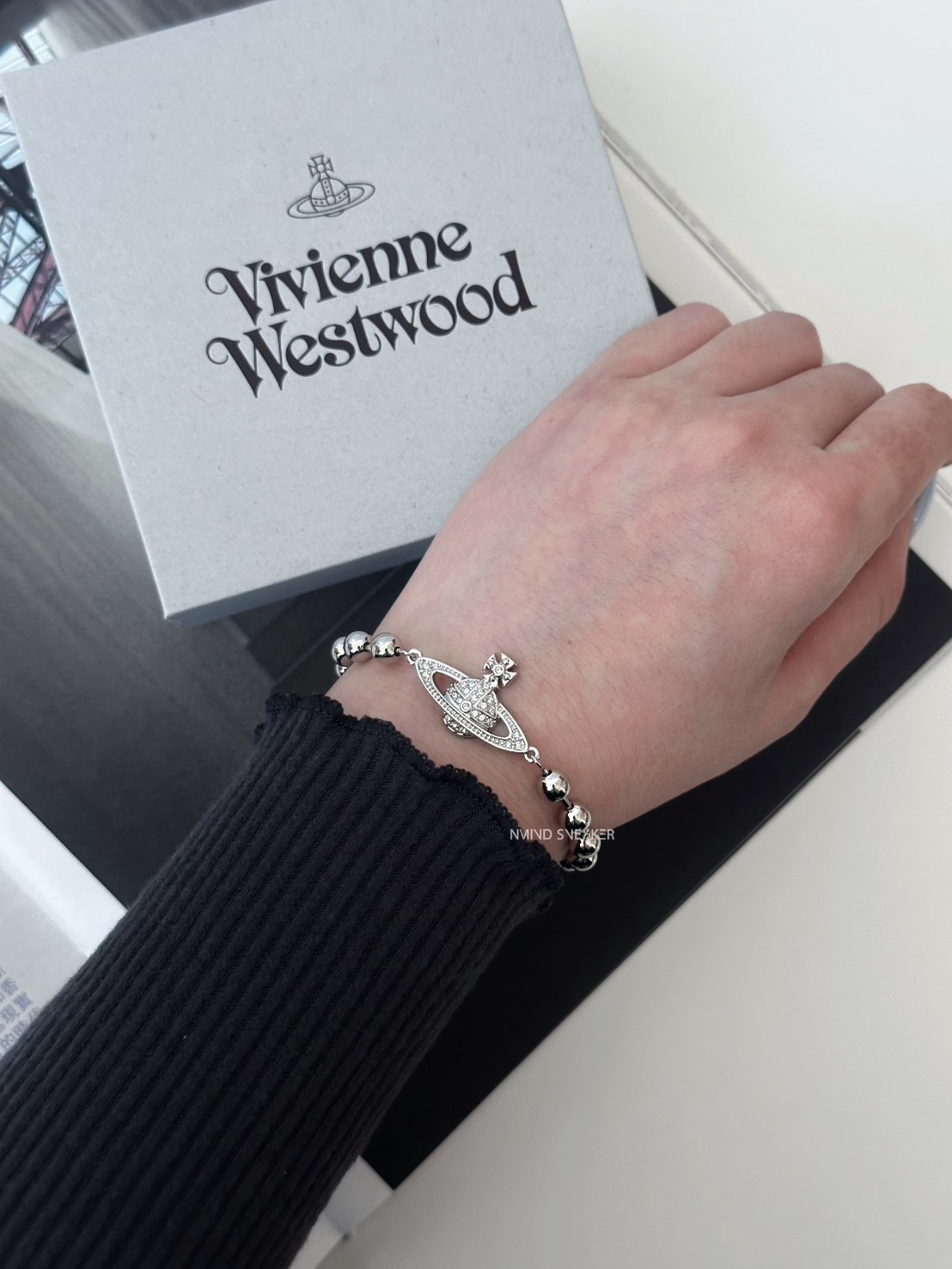 <聖誕快樂✨> Vivienne Westwood Thames 滿鑽星球銀珠手鍊