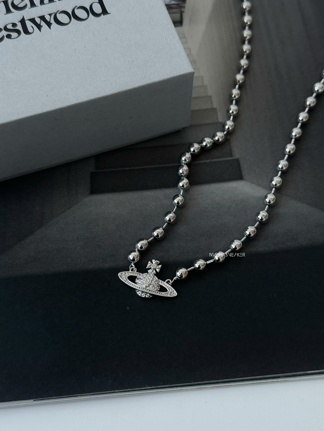 <聖誕快樂✨> Vivienne Westwood Thames 滿鑽星球銀珠項鍊