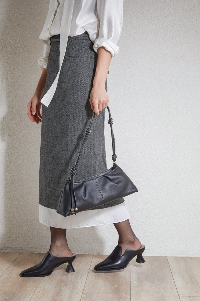 MODA Knotted Shoulder Bag