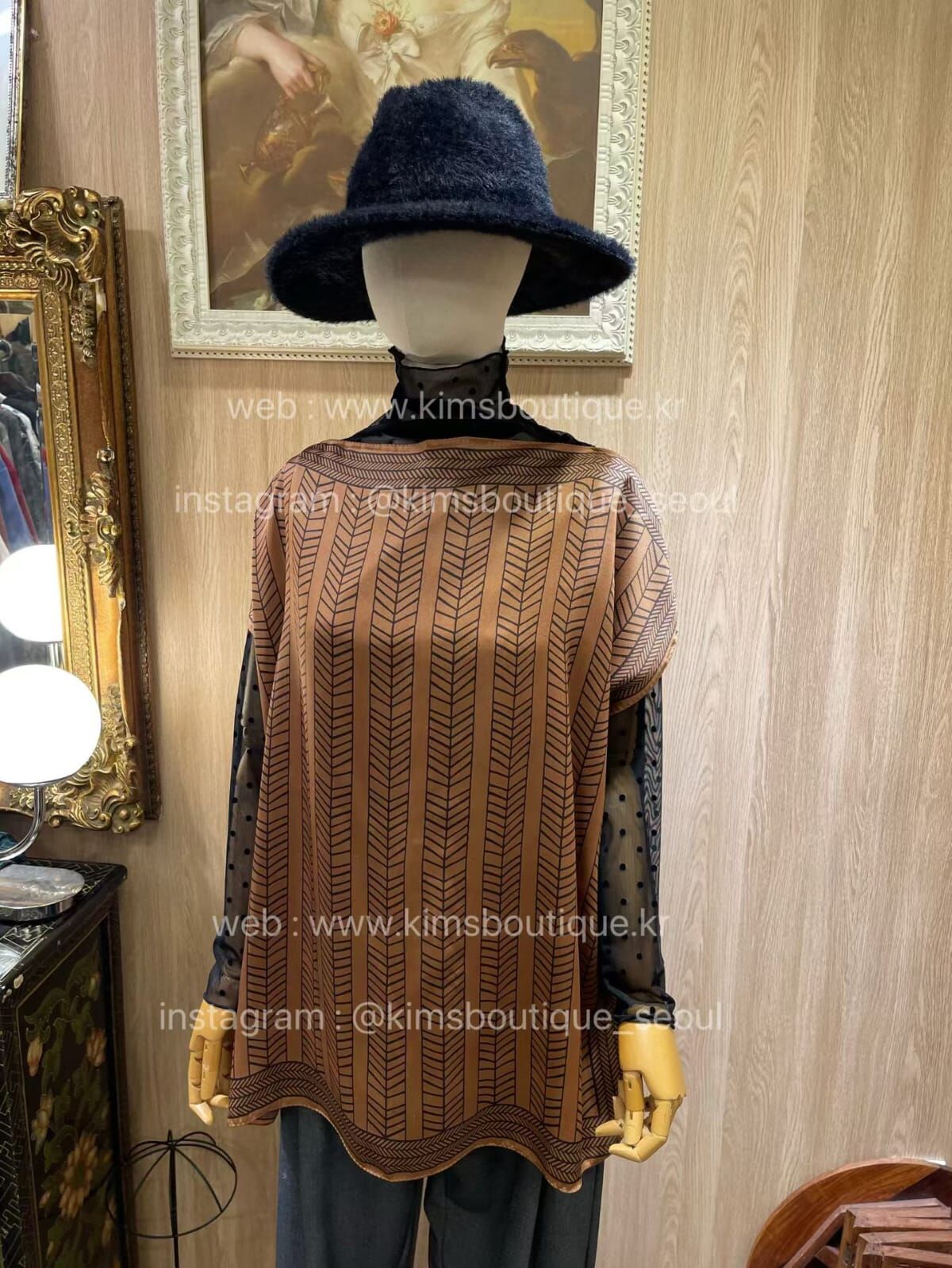 KM5211 兩面穿圖案印花披肩