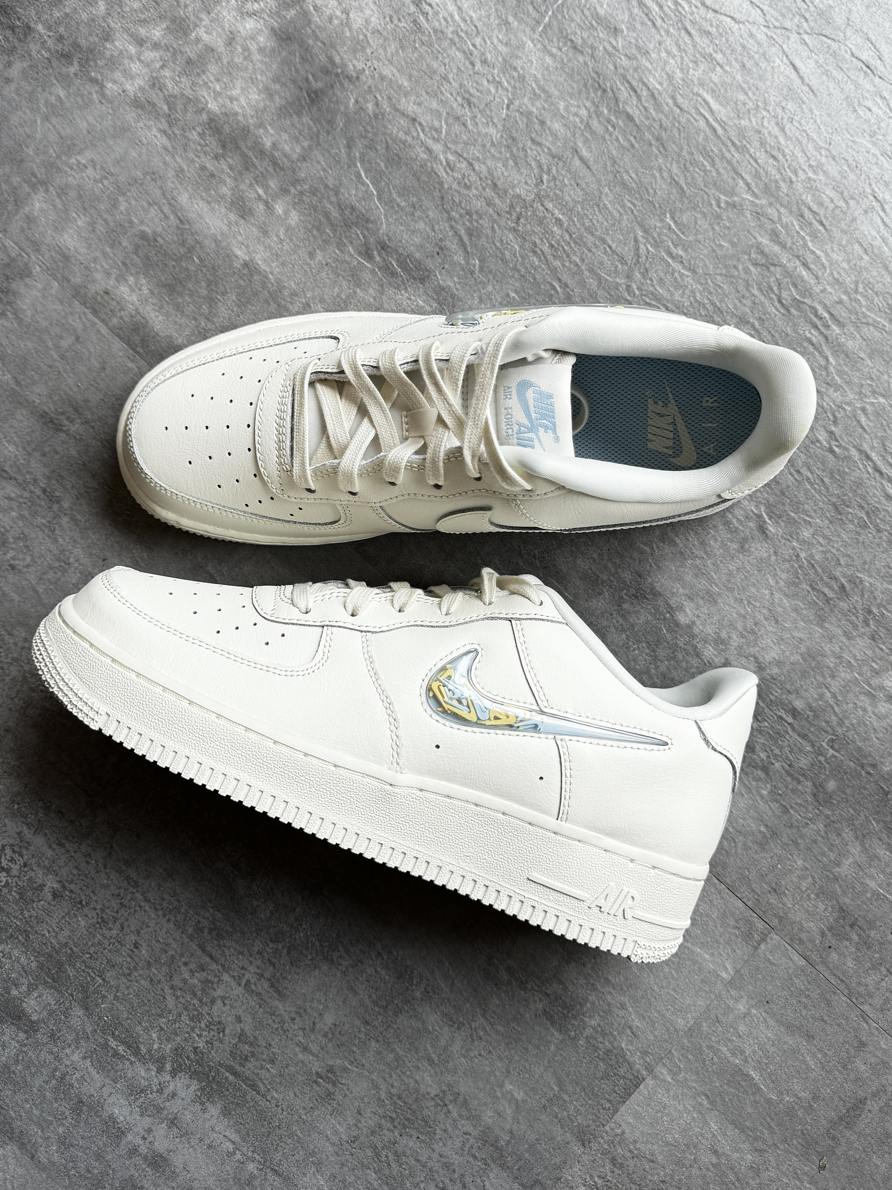 Nike Air Force 1 奶白藍 漂浮勾勾 IM6697-141