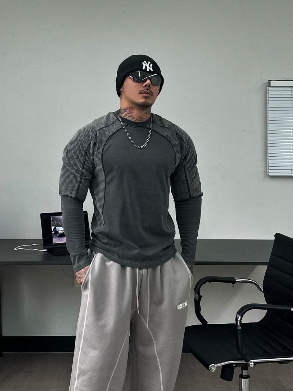 肌肉騎士剪裁顏料長袖T卹