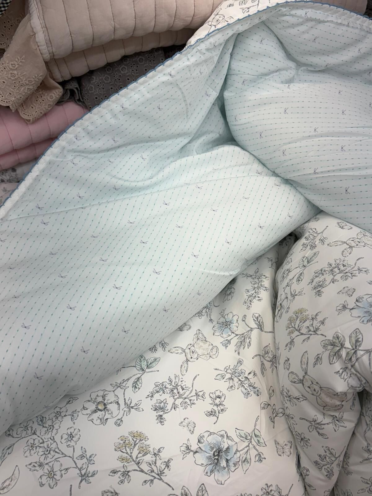 O69 四季被 田園兔兔 膠原蛋白 莫代爾 S:160x180 $599 Q:210X230 $699 枕頭袋$109@1 $198@2