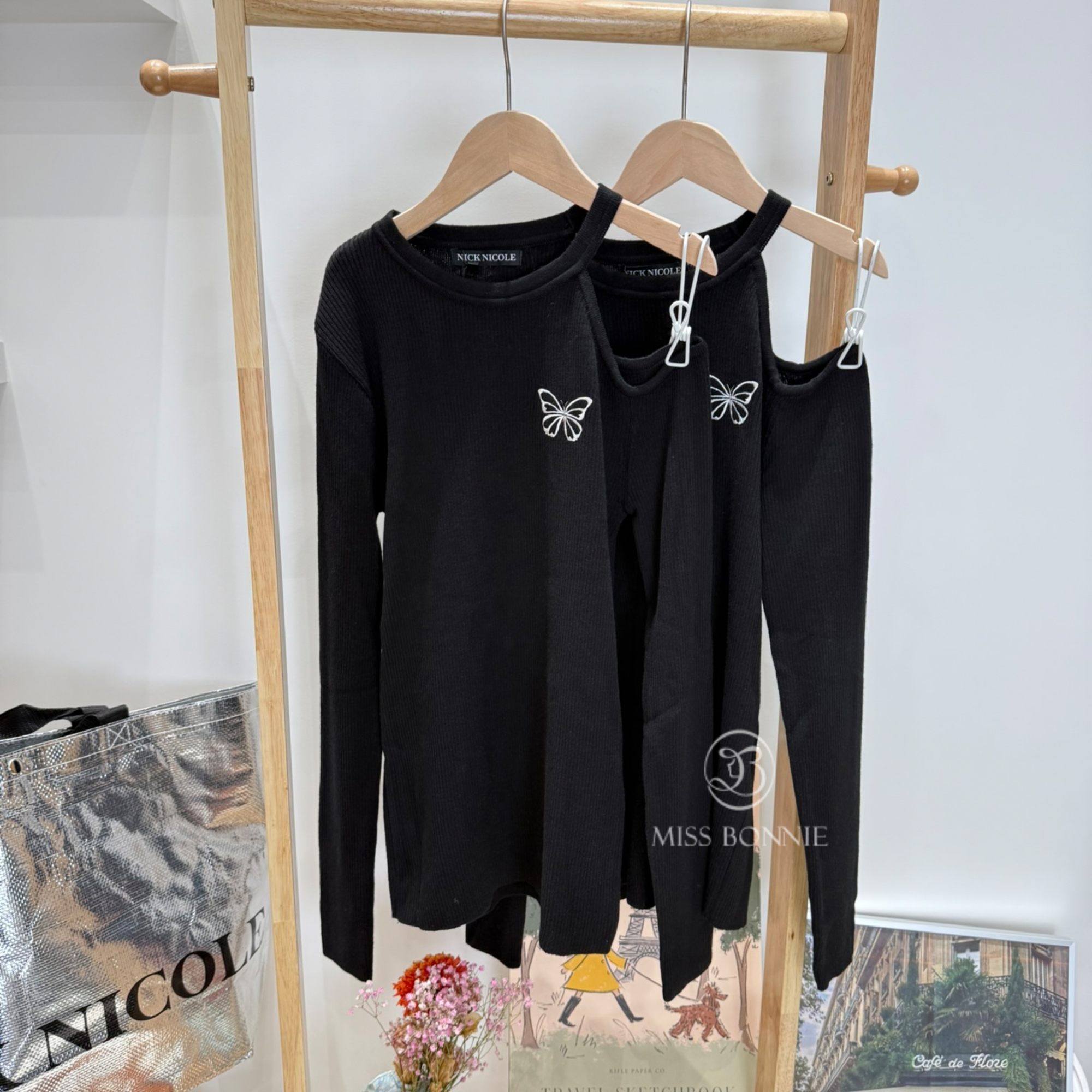 Nick Nicole單邊挖肩蝴蝶針織上衣