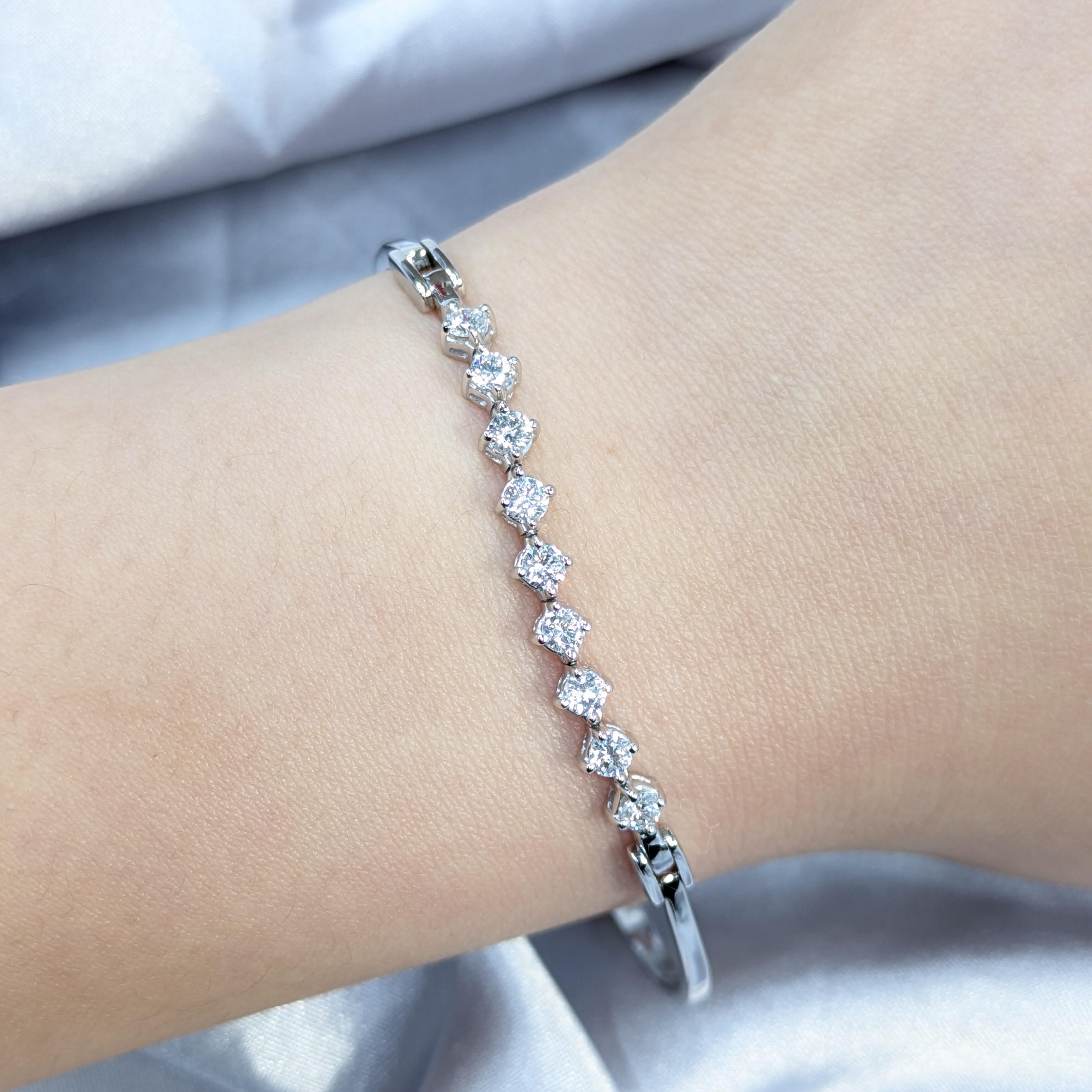 全新18K白金68份4爪鑽石軟鍊鈪