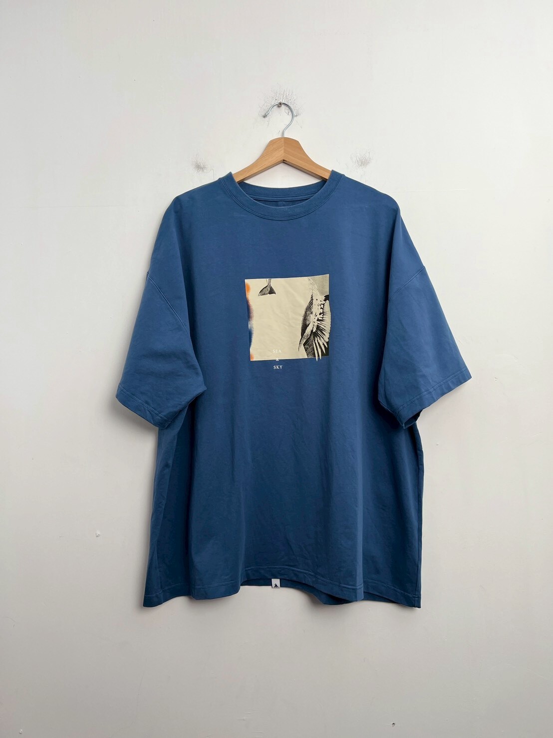 MELSIGN - Fri. Calm Tee SIZE XL