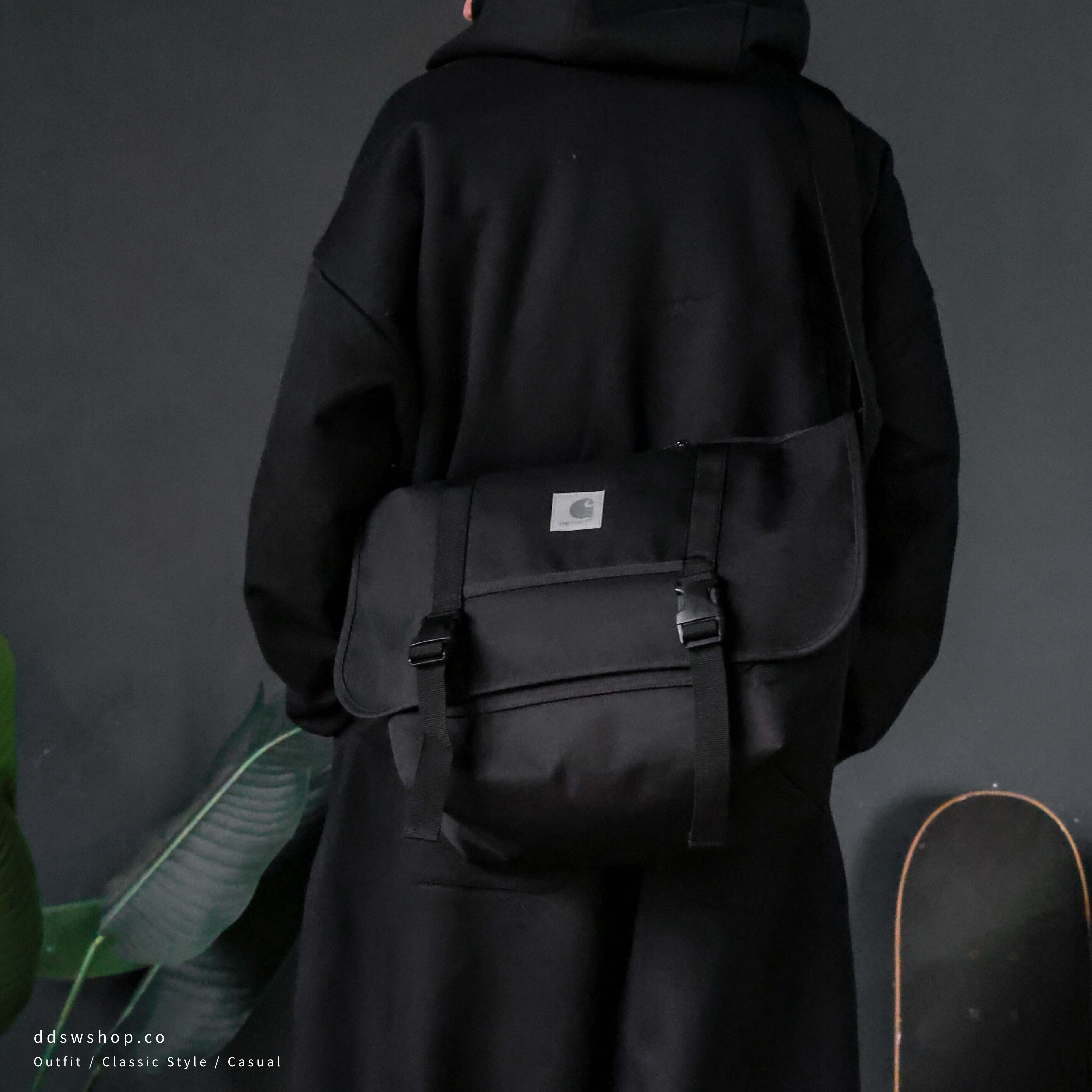 "現貨" Carhartt WIP 郵差包 反光logo 黑色