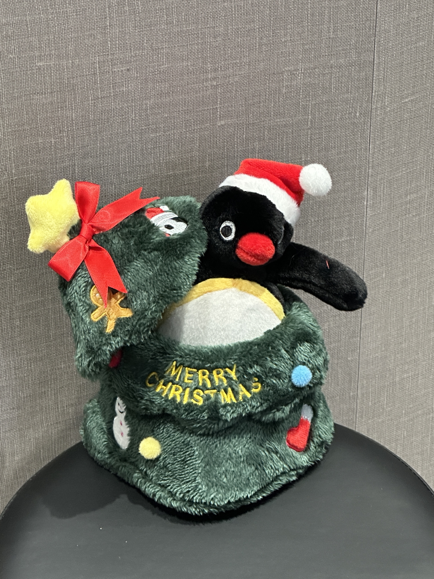 代購-<1000元左右交換禮物>正版授權 Pingu聯名款聖誕樹公仔