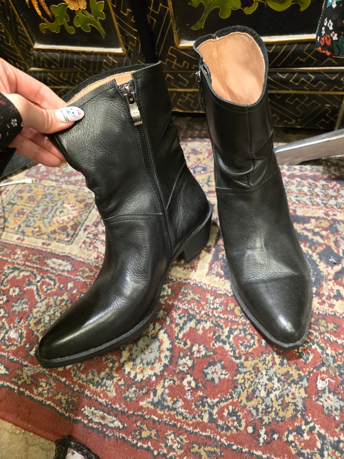 KM5262 手工牛仔尖頭短靴 *足碼*