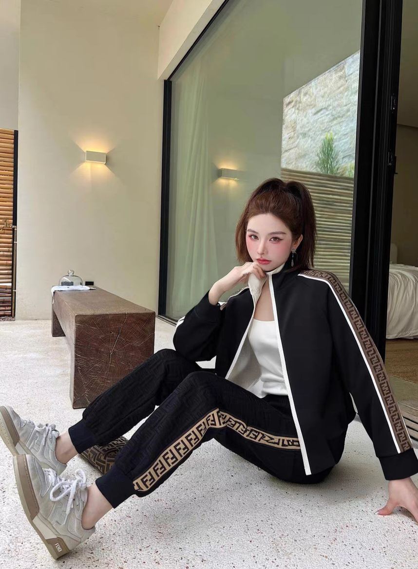 FF kids 黑色拉鏈 外套