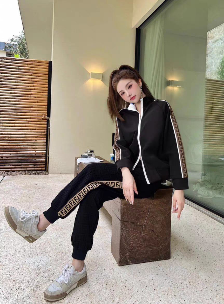 FF kids 黑色拉鏈 外套