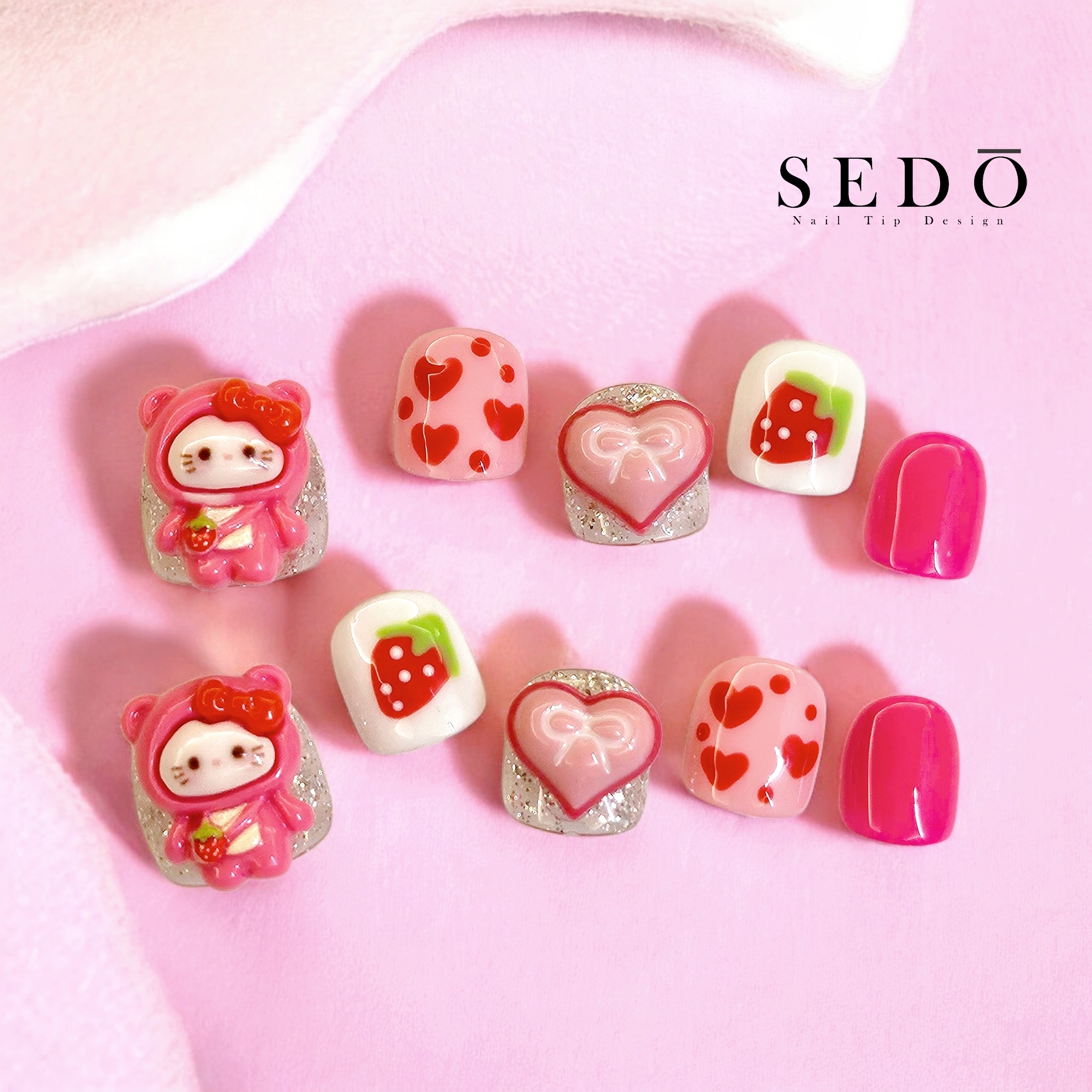 ■兒童甲■凱蒂變裝草莓熊