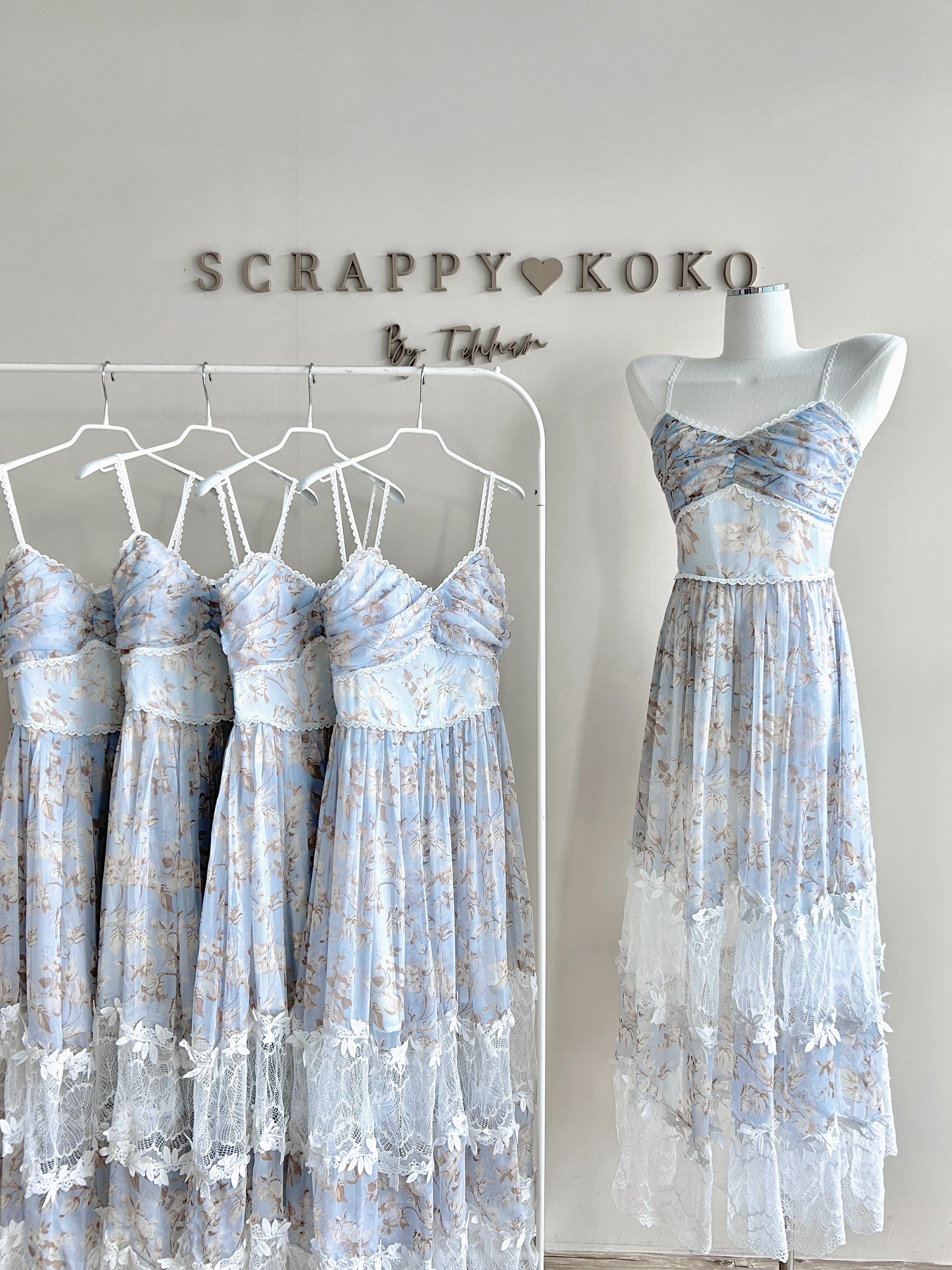 Flora 夢幻花園 細肩帶蕾絲印花洋裝