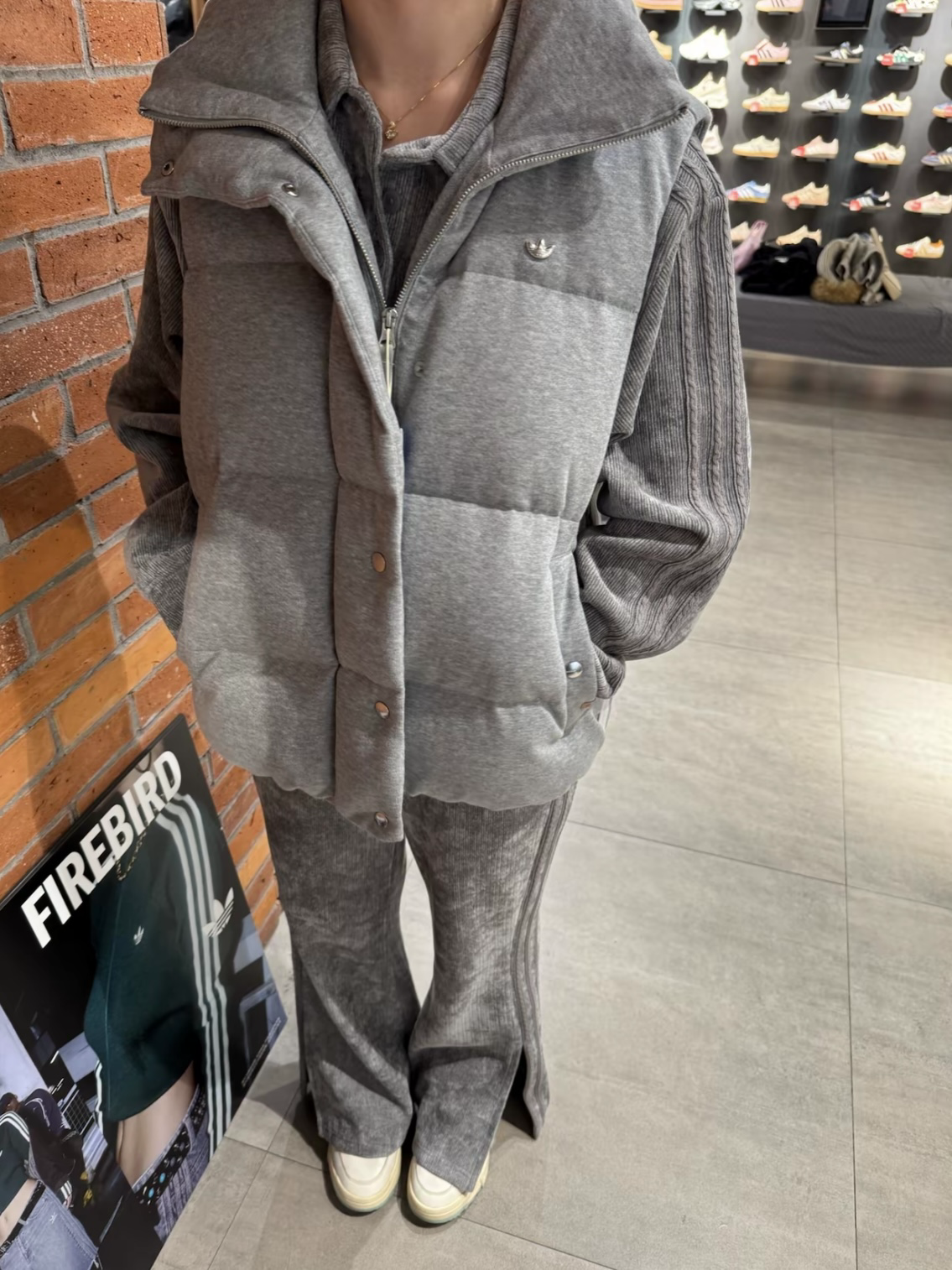 Adidas Originals 背心 羽絨 灰色 KS8495