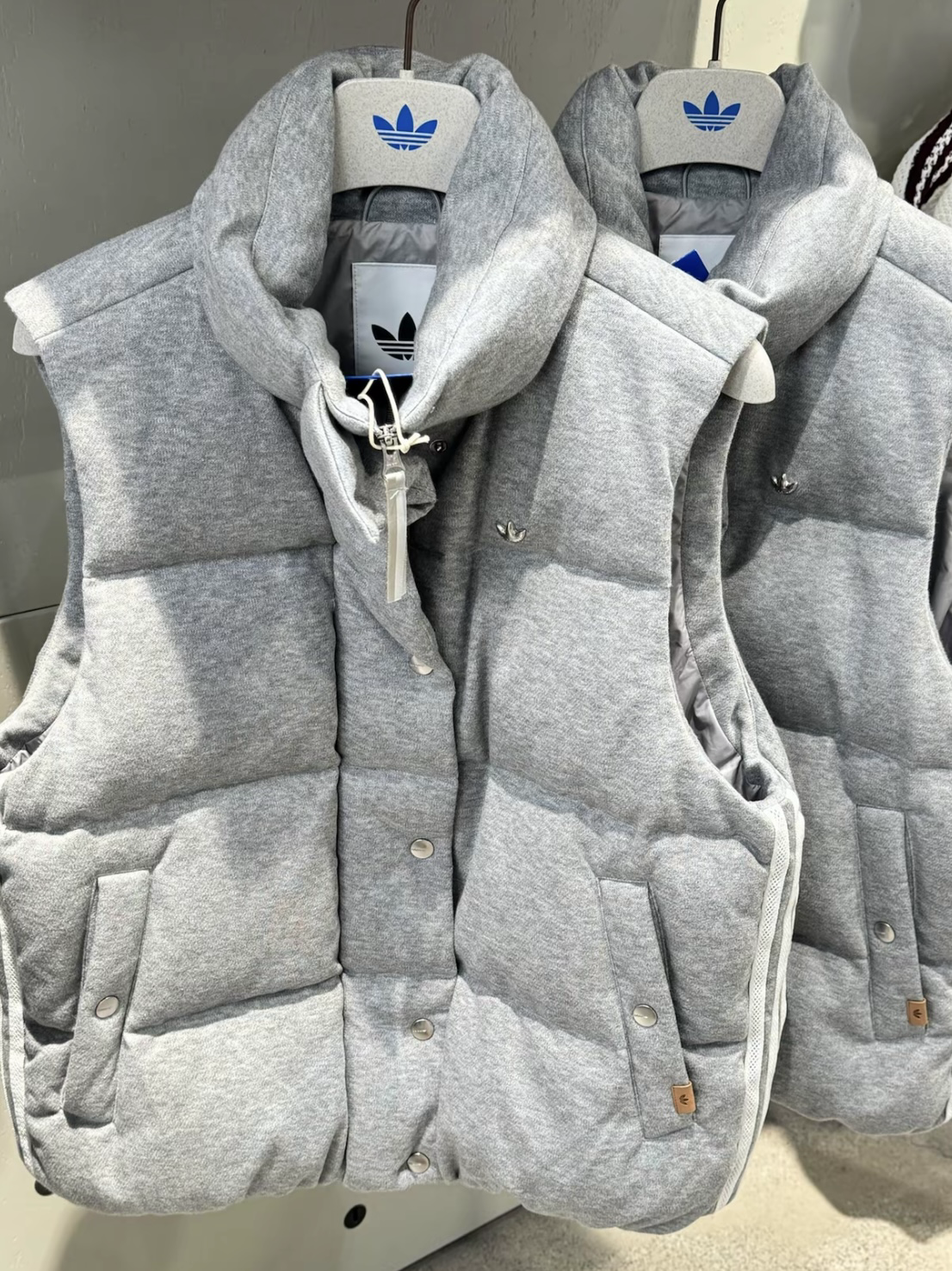 Adidas Originals 背心 羽絨 灰色 KS8495