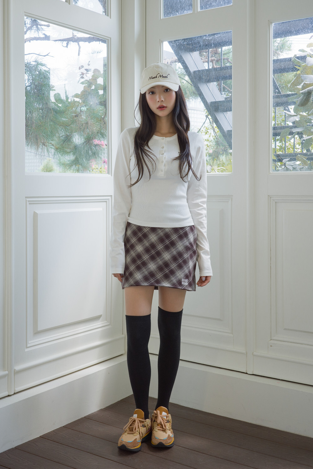 韓國🇰🇷連線 Muah Muah 亨利領刺繡長袖T恤 刺繡 亨利領 T恤 打底 內搭 長袖 5色 (任買兩件711免運)/預購