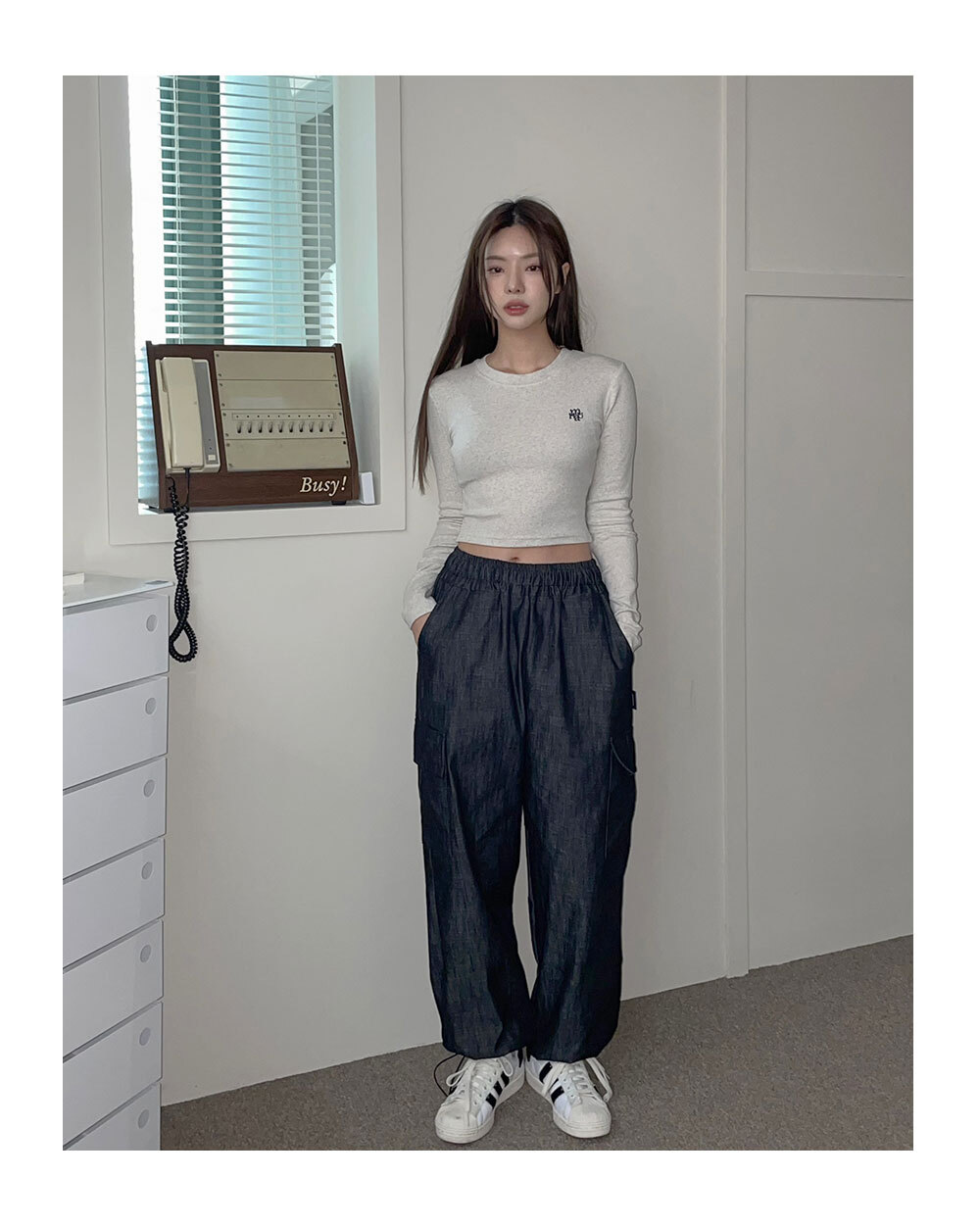 韓國🇰🇷連線 Muah Muah 刺繡短版長袖T恤 刺繡 短版 打底 內搭 T恤 長袖 3色 (任買兩件711免運)/預購