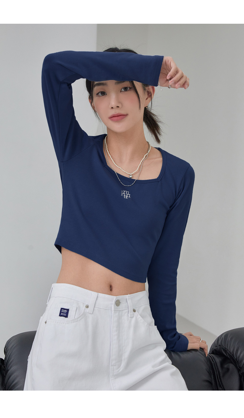 韓國🇰🇷連線 Muah Muah 刺繡方領打底長袖T恤 刺繡 方領 簡約 打底 內搭 T恤 長袖 5色 (任買兩件711免運)/預購