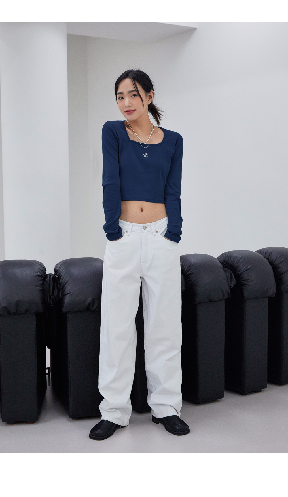 韓國🇰🇷連線 Muah Muah 刺繡方領打底長袖T恤 刺繡 方領 簡約 打底 內搭 T恤 長袖 5色 (任買兩件711免運)/預購