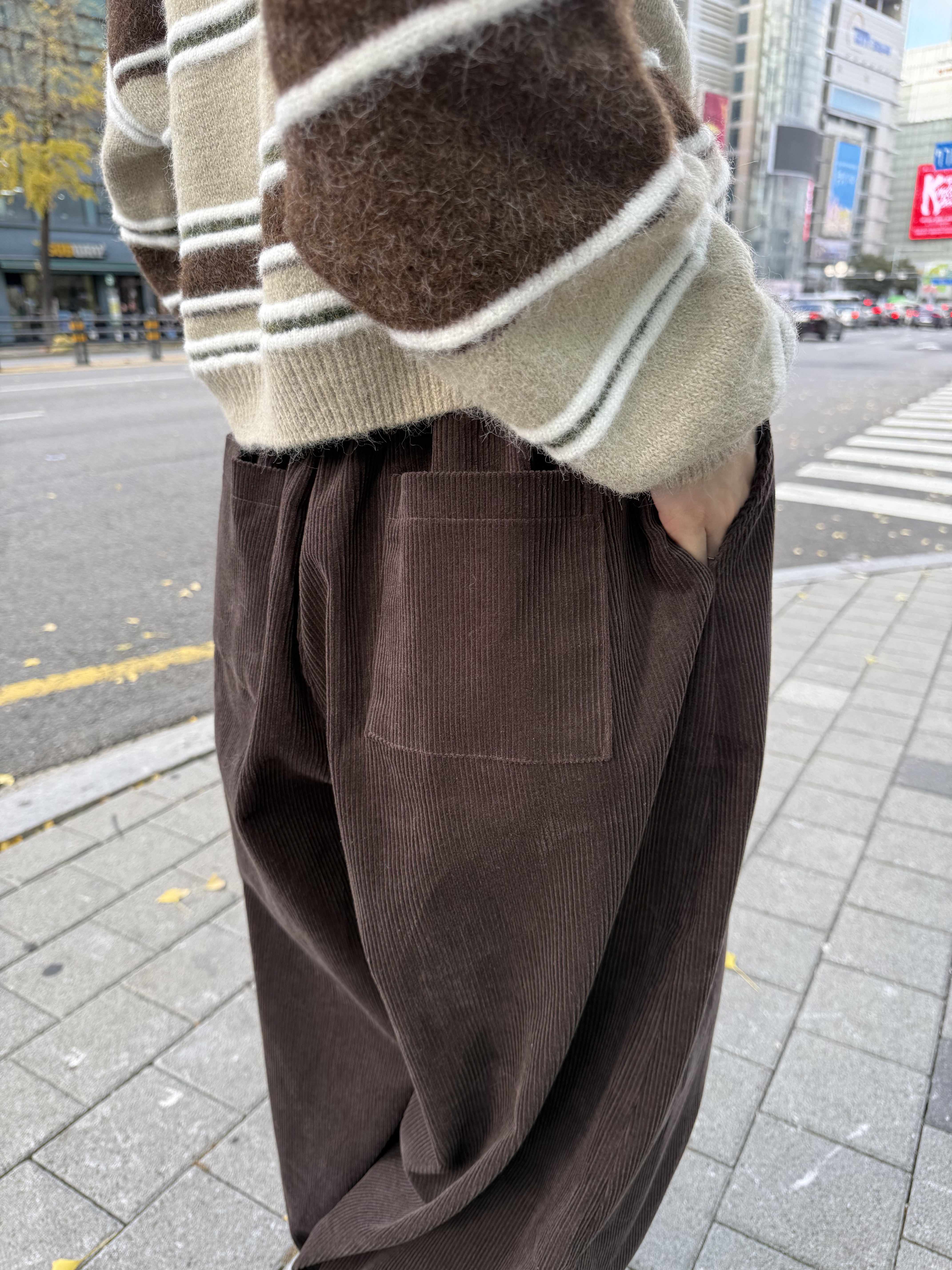 奶油擠花束腳燈芯絨寬褲/2色均碼/巧克