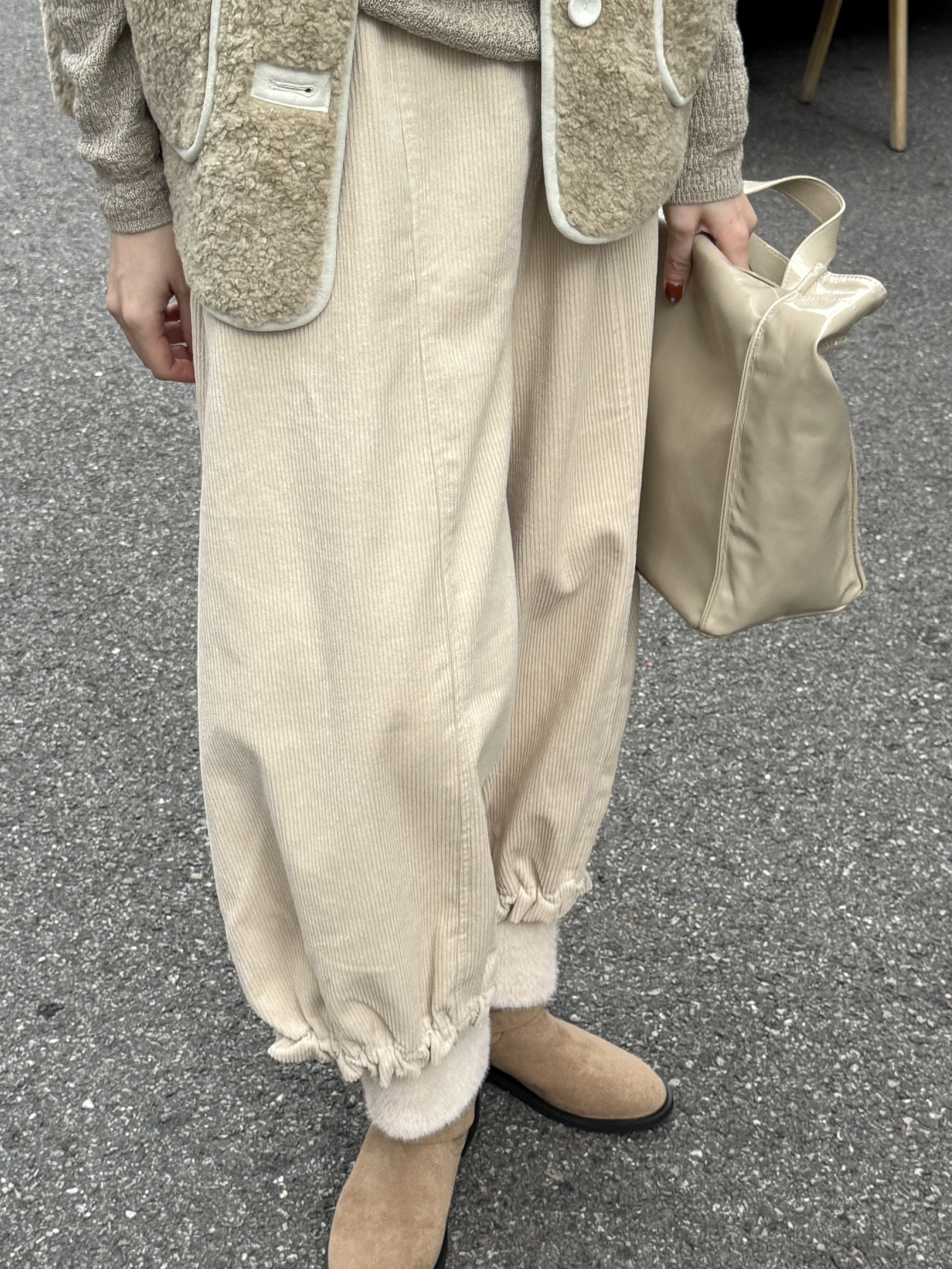 奶油擠花束腳燈芯絨寬褲/2色均碼/奶油