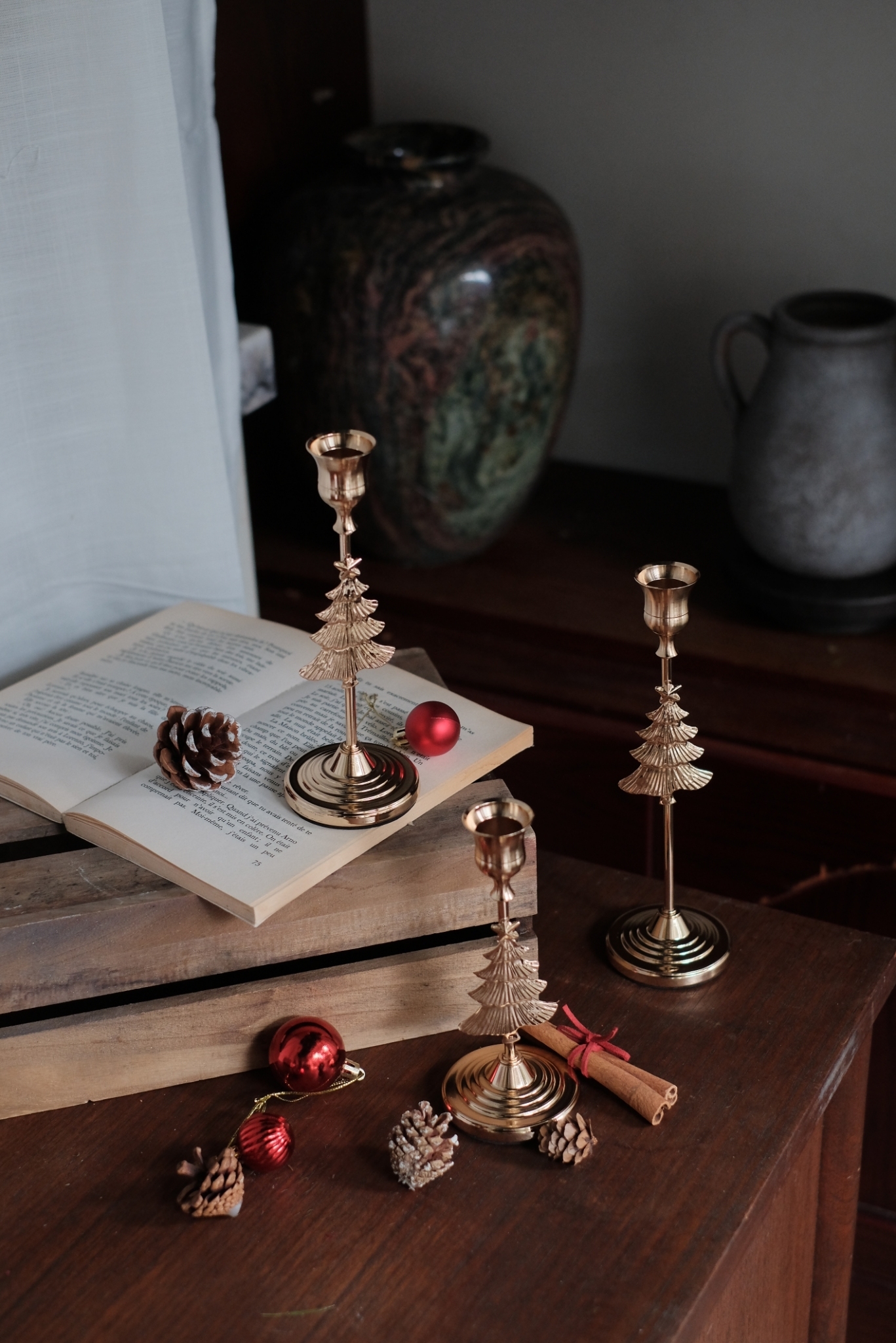 微光搖曳的山麓小鎮｜造型燭台三入組