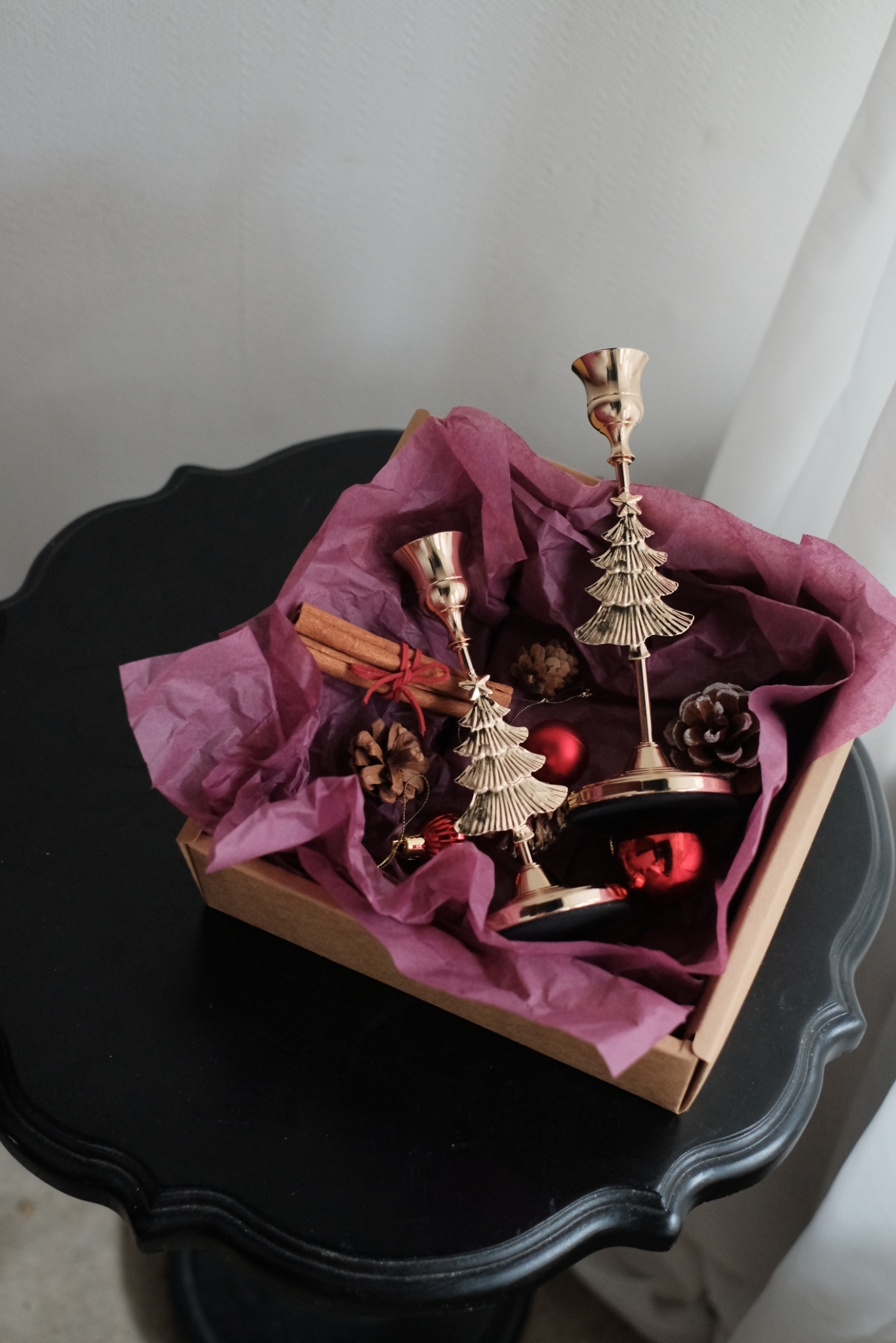 微光搖曳的山麓小鎮｜造型燭台三入組