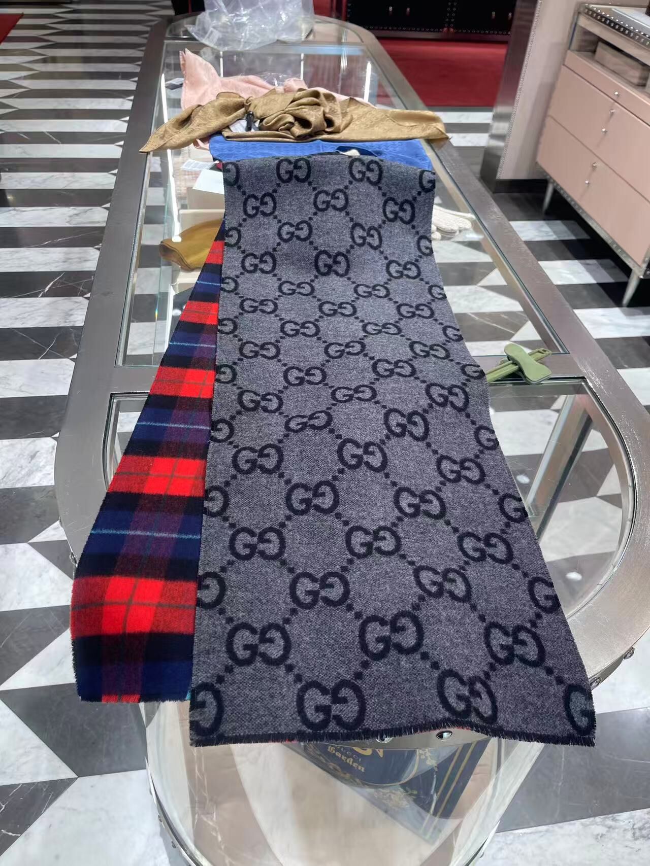 Gucci GG wool scarf Charcoal grey 863216