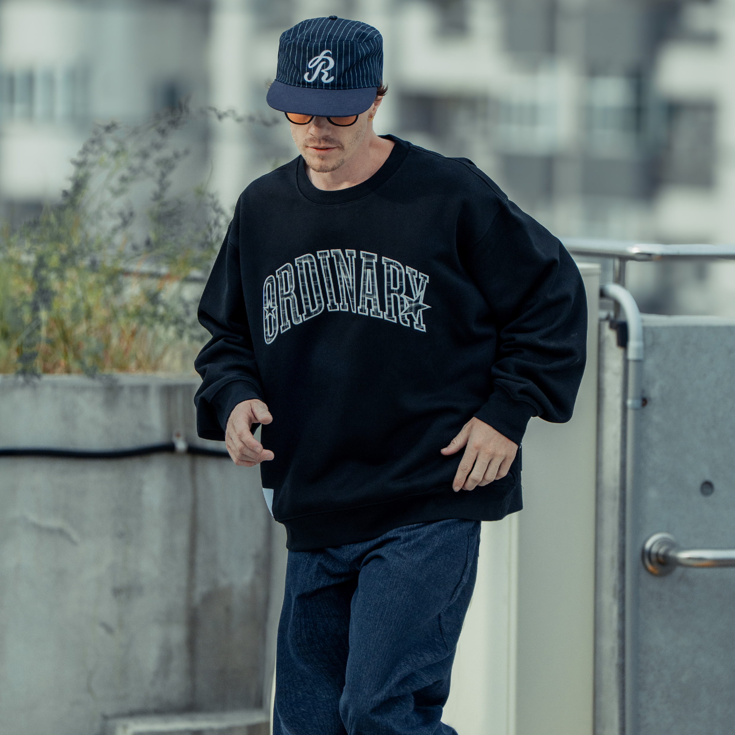 ORDINARY Plaid Sweatshirt 格紋星貼布大學Tee