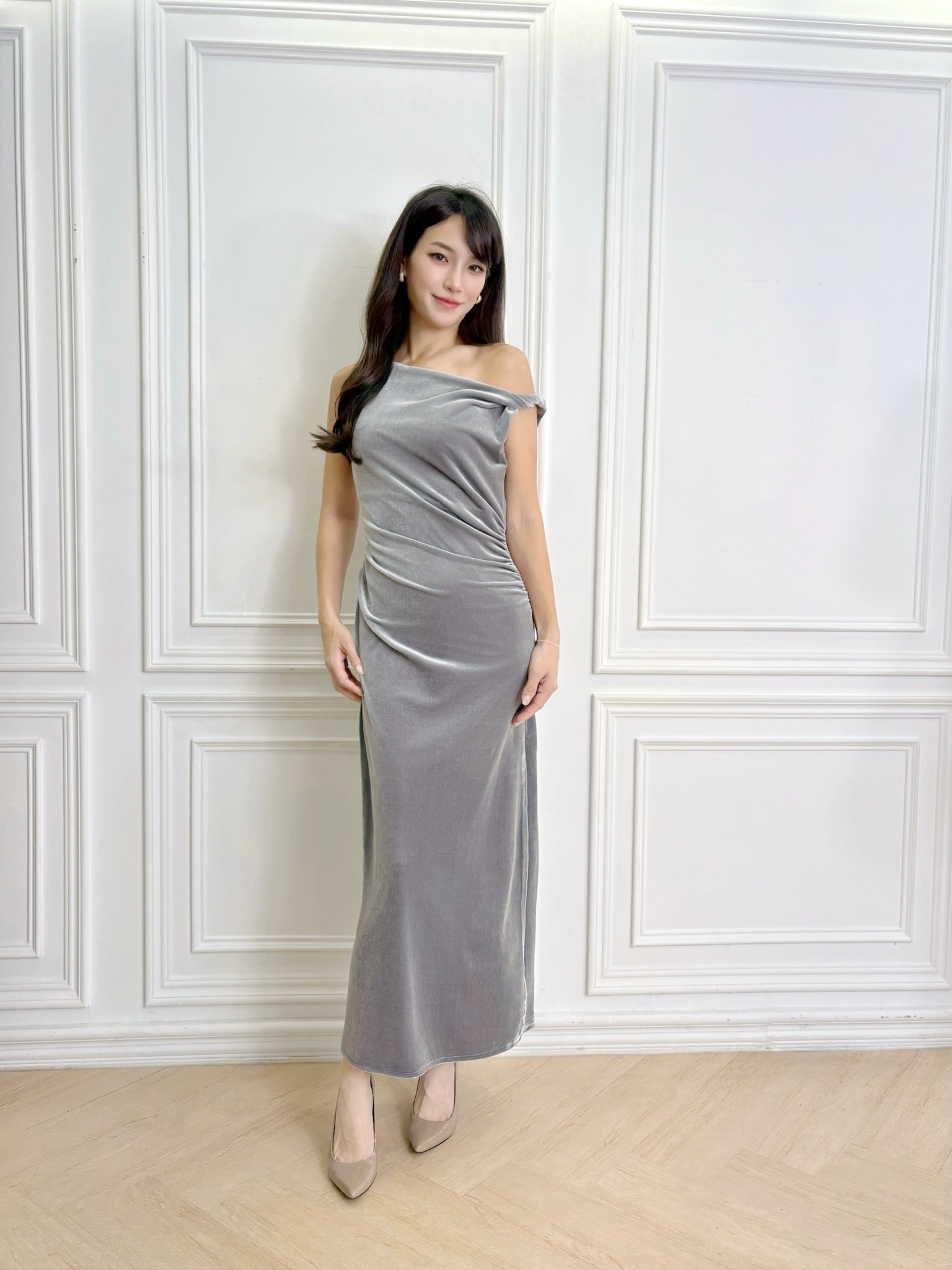 女神駕到!絨面斜肩長洋