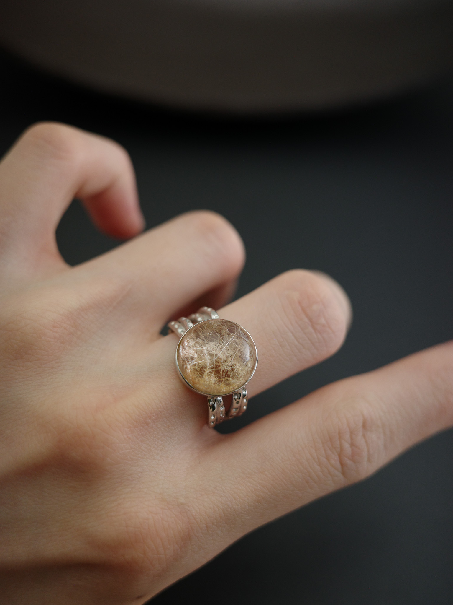 幽靈穿髮｜242L127