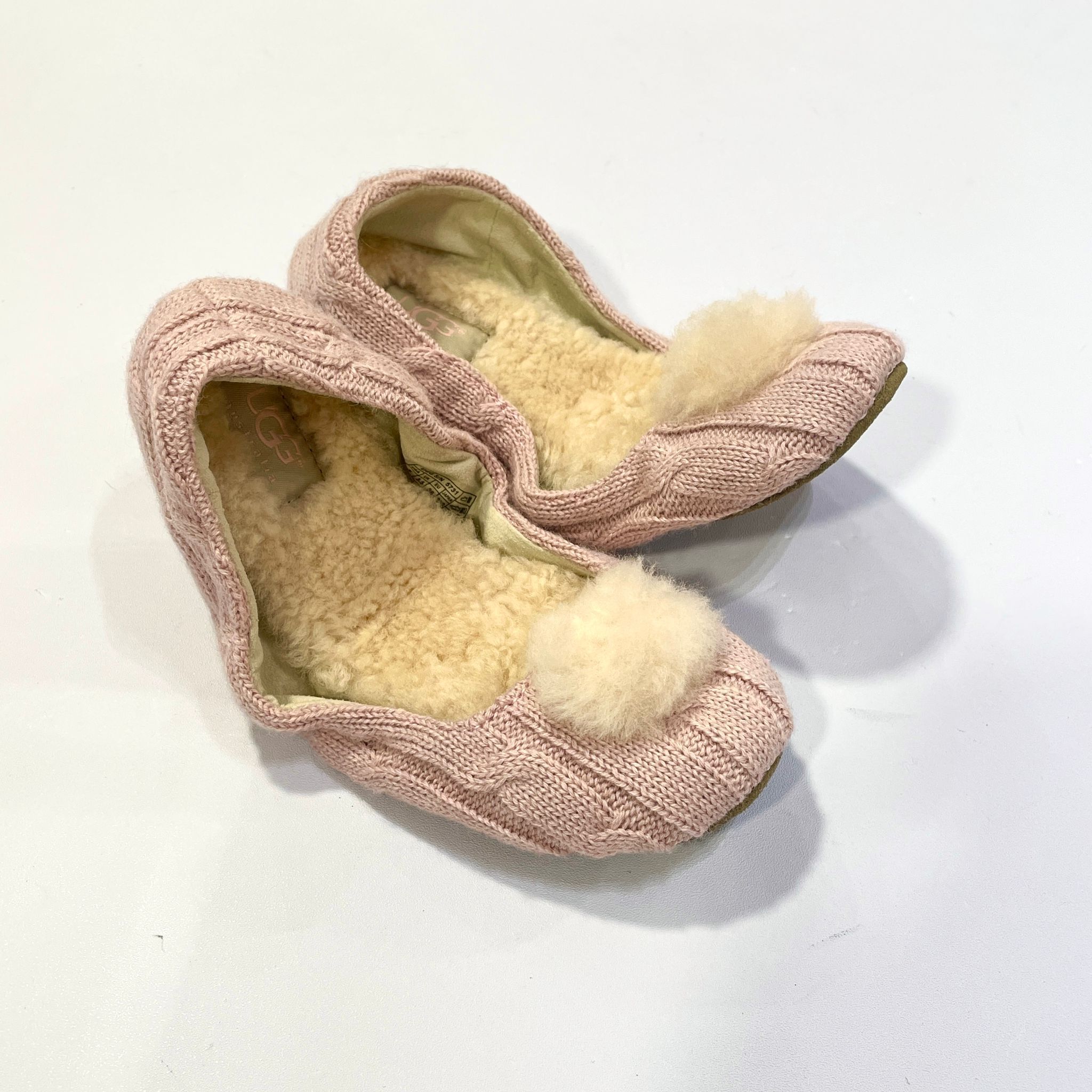 只有35碼~全球最抵!!! 全新UGG芭蕾舞鞋 粉色針織毛球 #香榭站正品