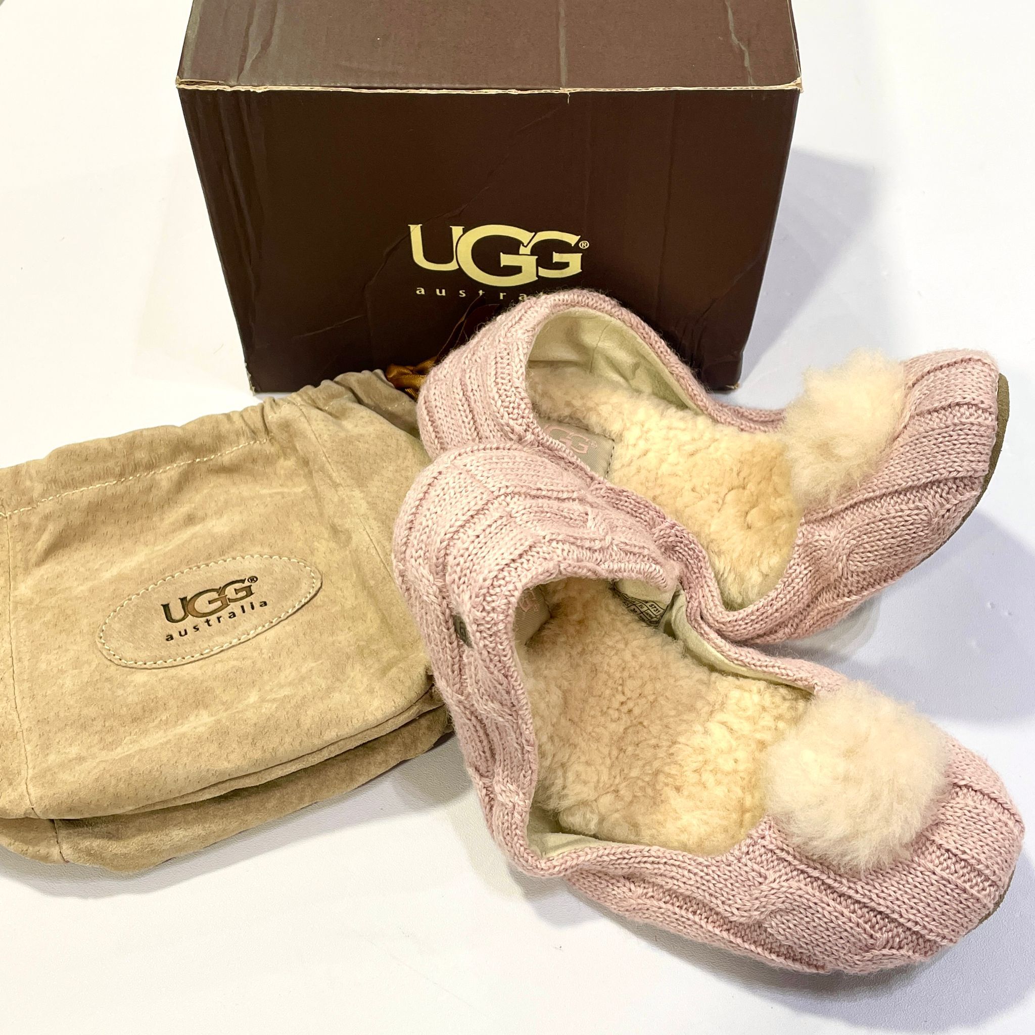 只有35碼~全球最抵!!! 全新UGG芭蕾舞鞋 粉色針織毛球 #香榭站正品