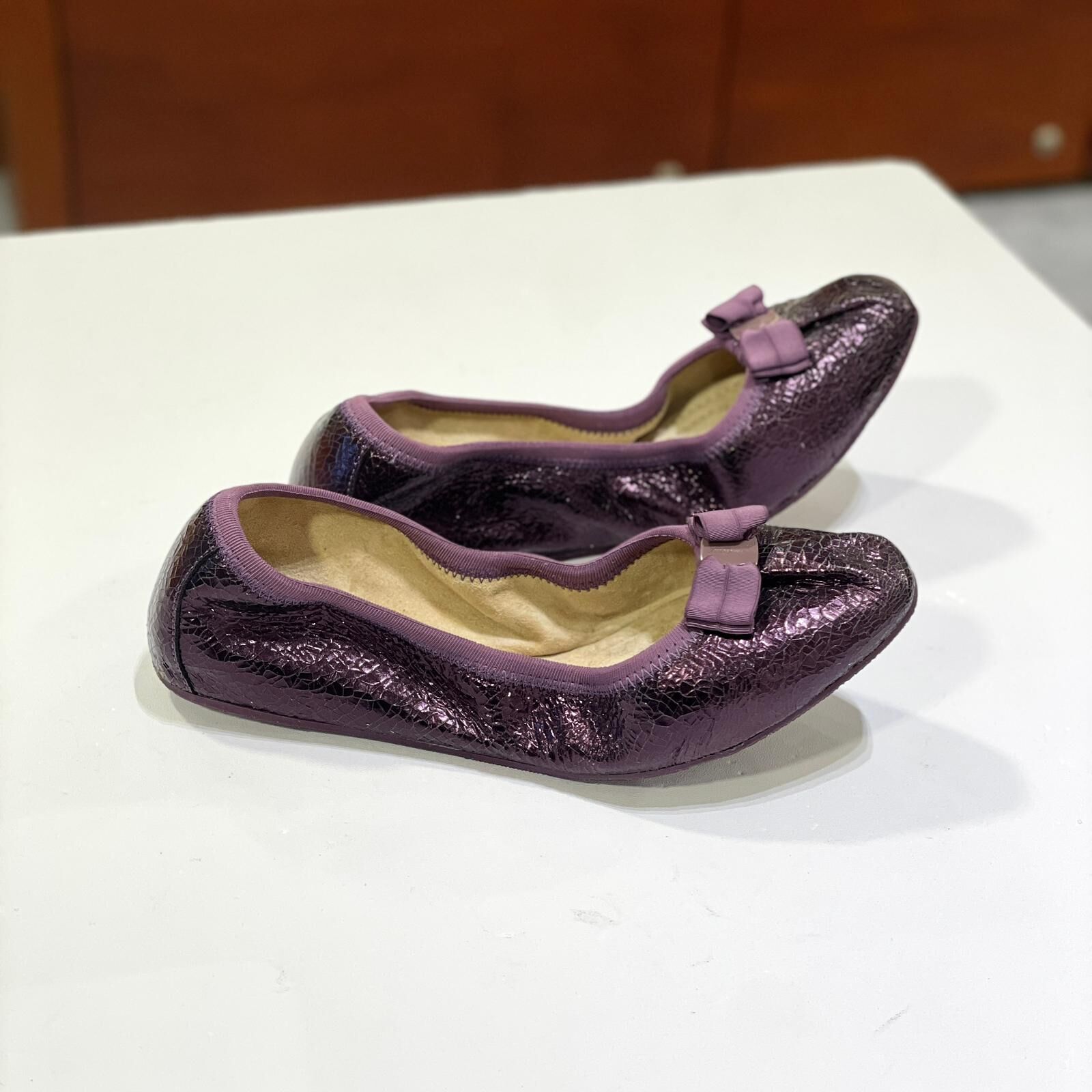 只有35碼~全球最抵!!! 全新FERRAGAMO FLAT SHOES, 深紫色裂紋牛皮配蝴蝶結,菲拉格慕,芭蕾舞鞋,#折疊娃娃鞋 #BRAND NEW #香榭站正品