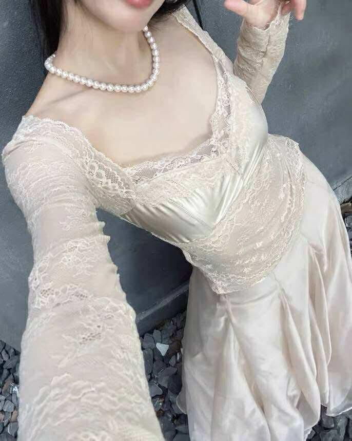 設計師家蕾絲拼接緞面罩杯內搭衣