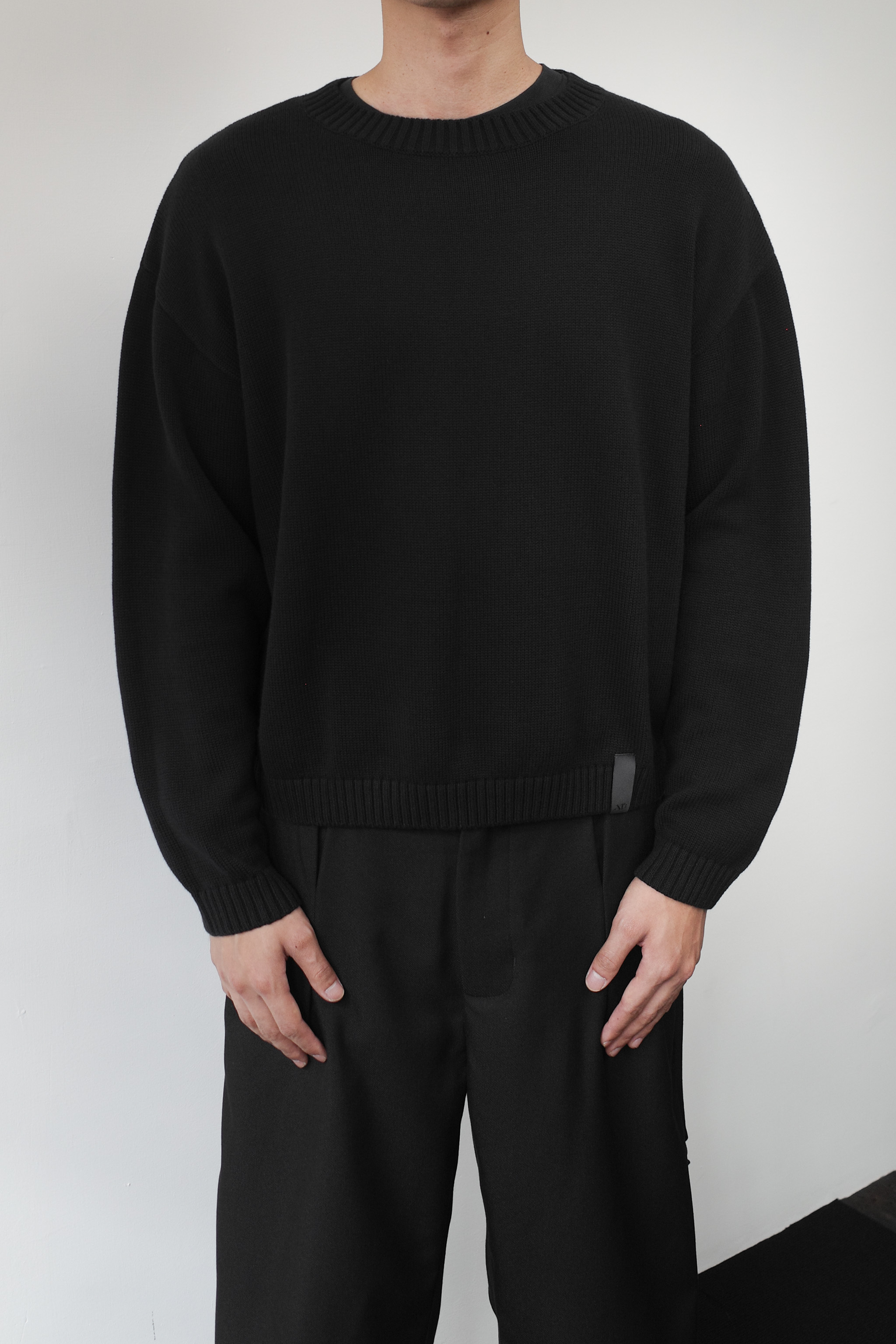 Anonymous Talking｜F25-K01 – Sweater (Black)