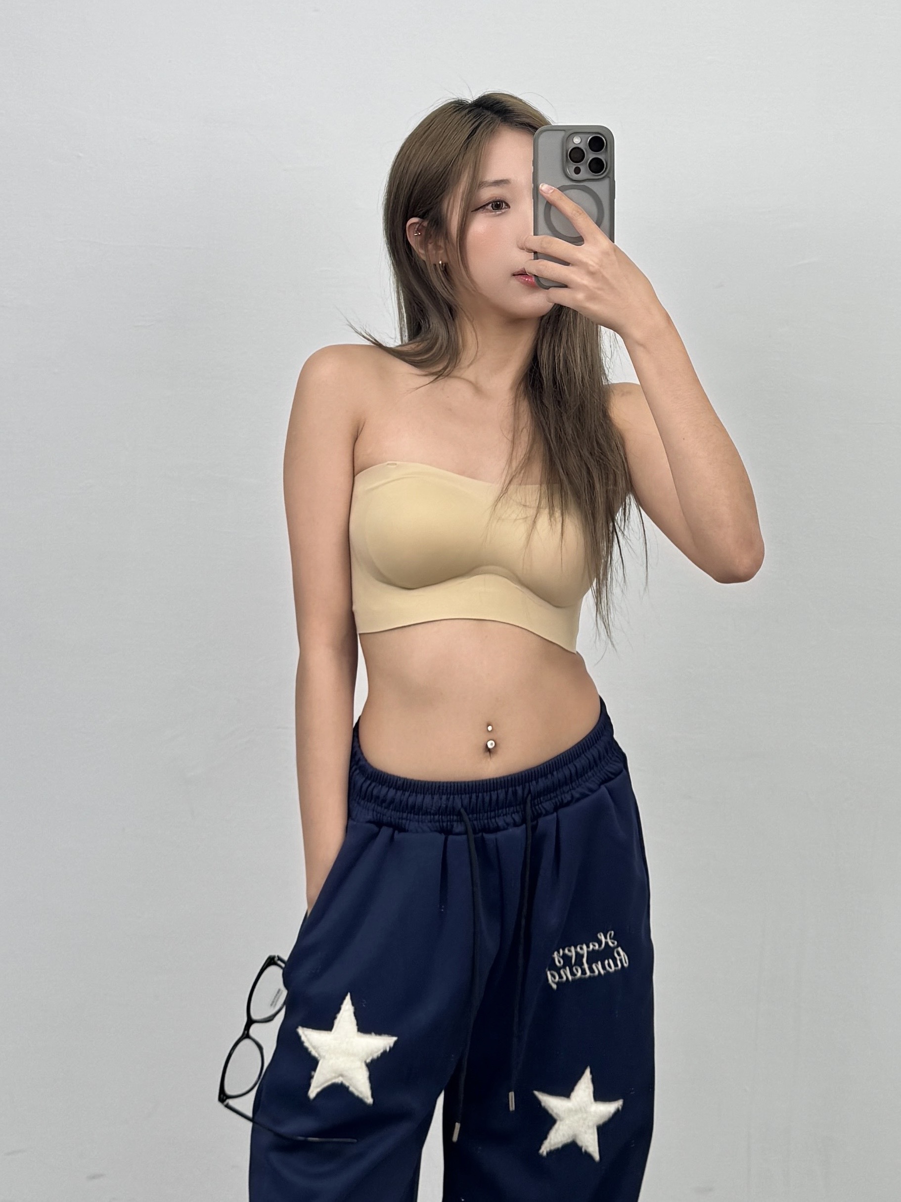 H08 掉不下來隱形平口內衣大推特推!防滑抗過敏!建議包色(薄墊+後墊自由更換)