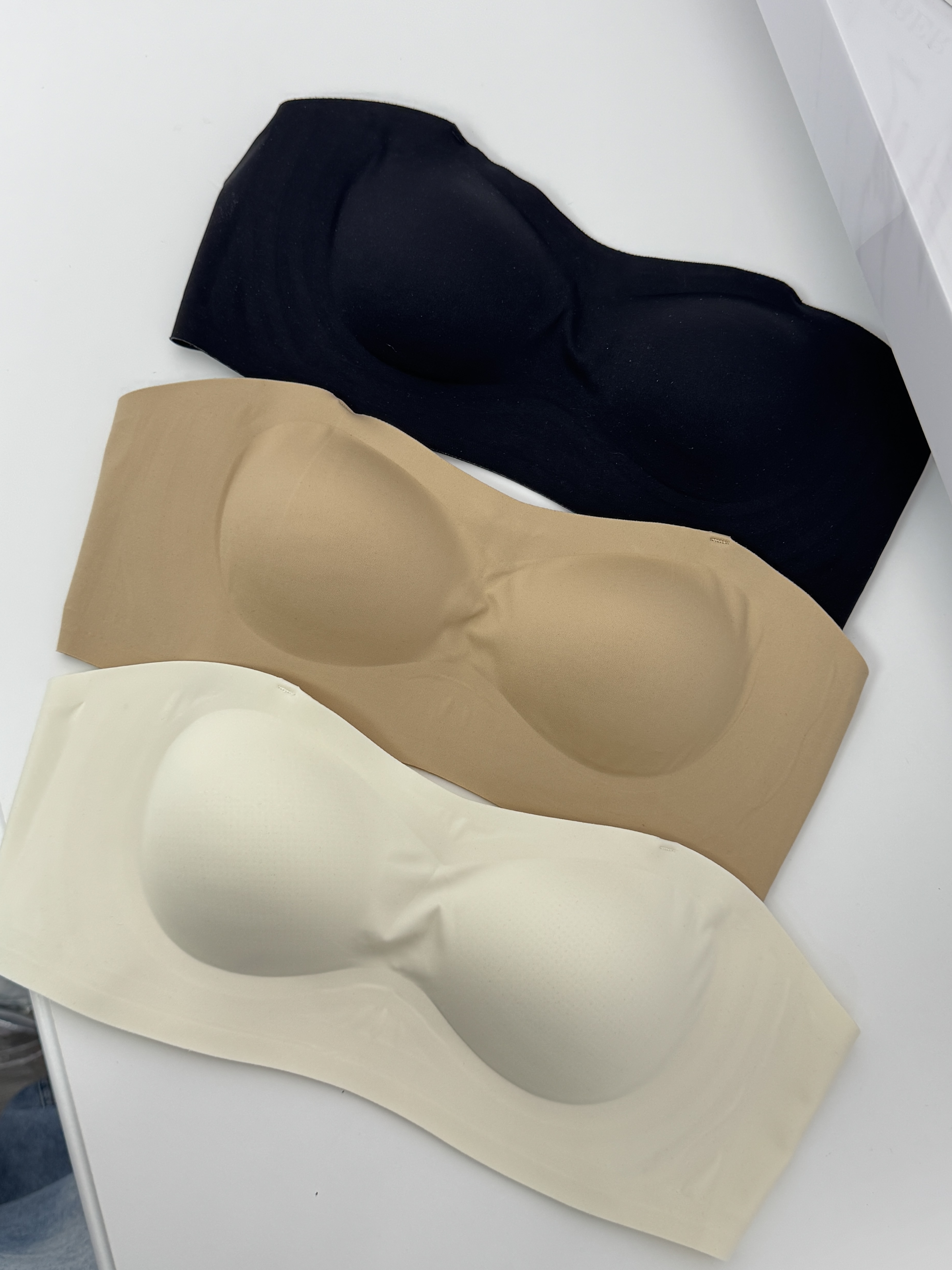 H08 掉不下來隱形平口內衣大推特推!防滑抗過敏!建議包色(薄墊+後墊自由更換)