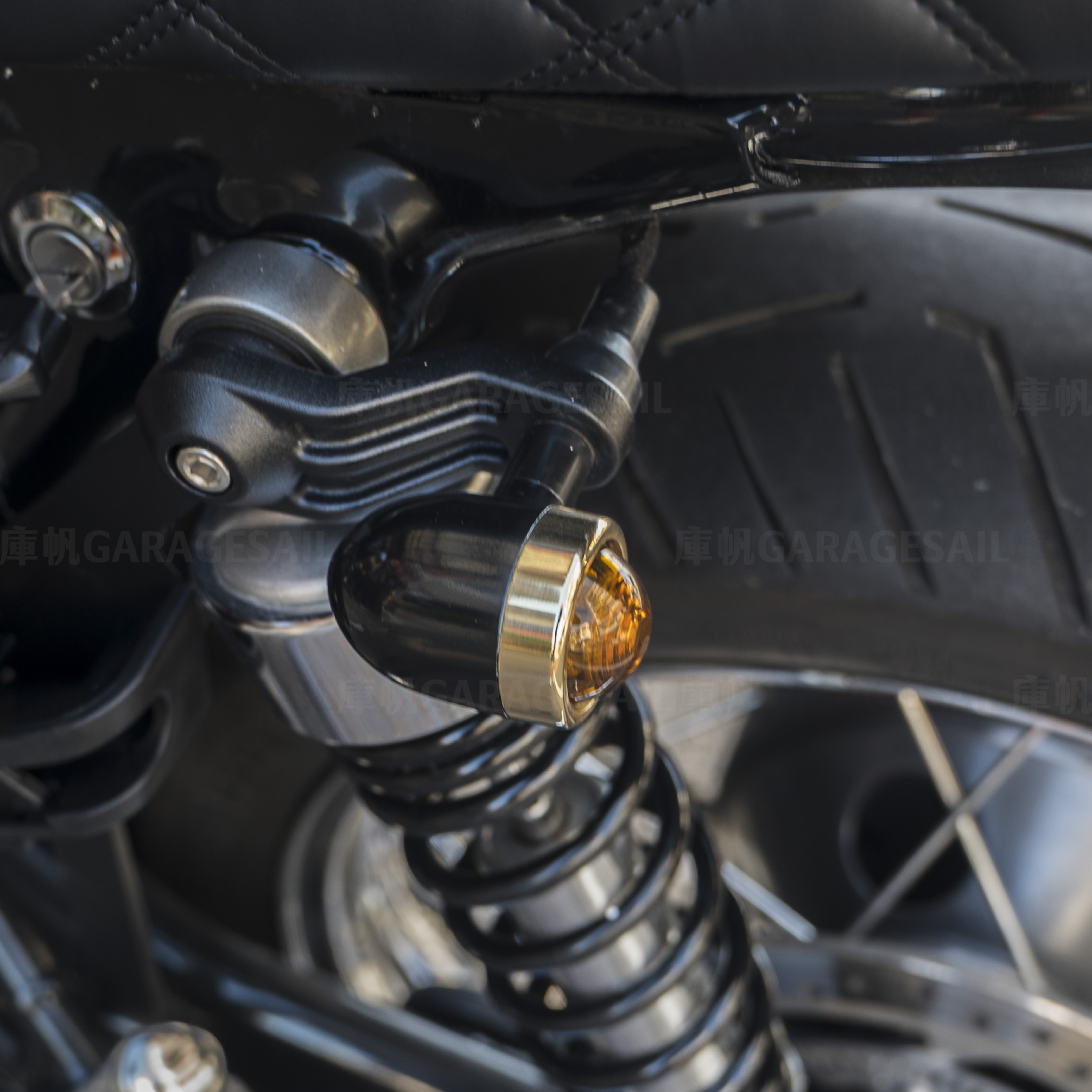 方向燈 小圓子彈 亮黑黃銅框