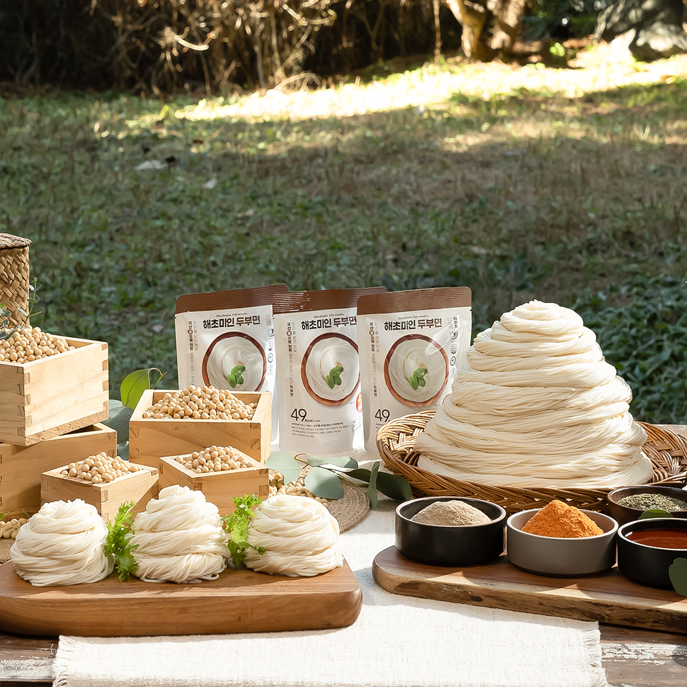 Haechomiin Instant Tofu Noodles (180g) (164301)