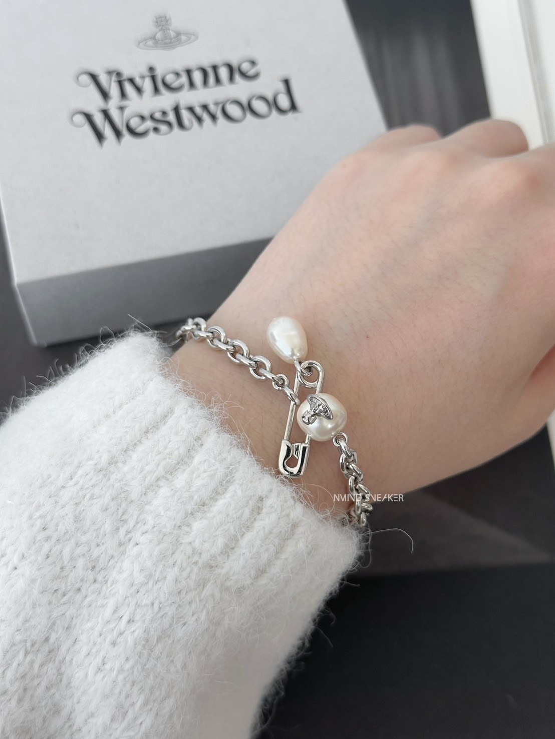 <聖誕快樂✨> Vivienne Westwood Claude 珍珠別針手鍊 銀