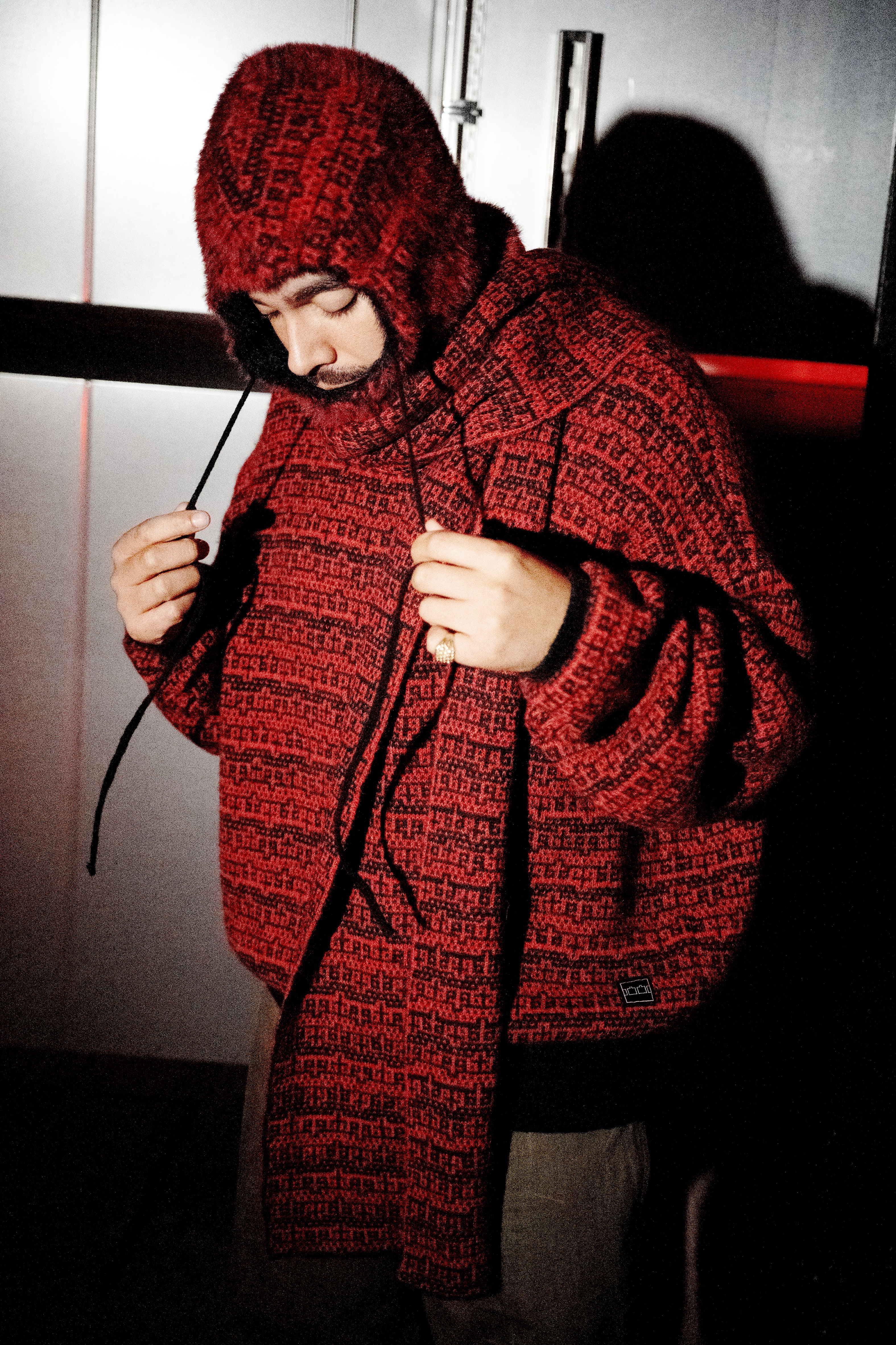 THE TRILOGY TAPES "SHADOW MULTIPLE KNIT " (CARMINE RED / BLACK)