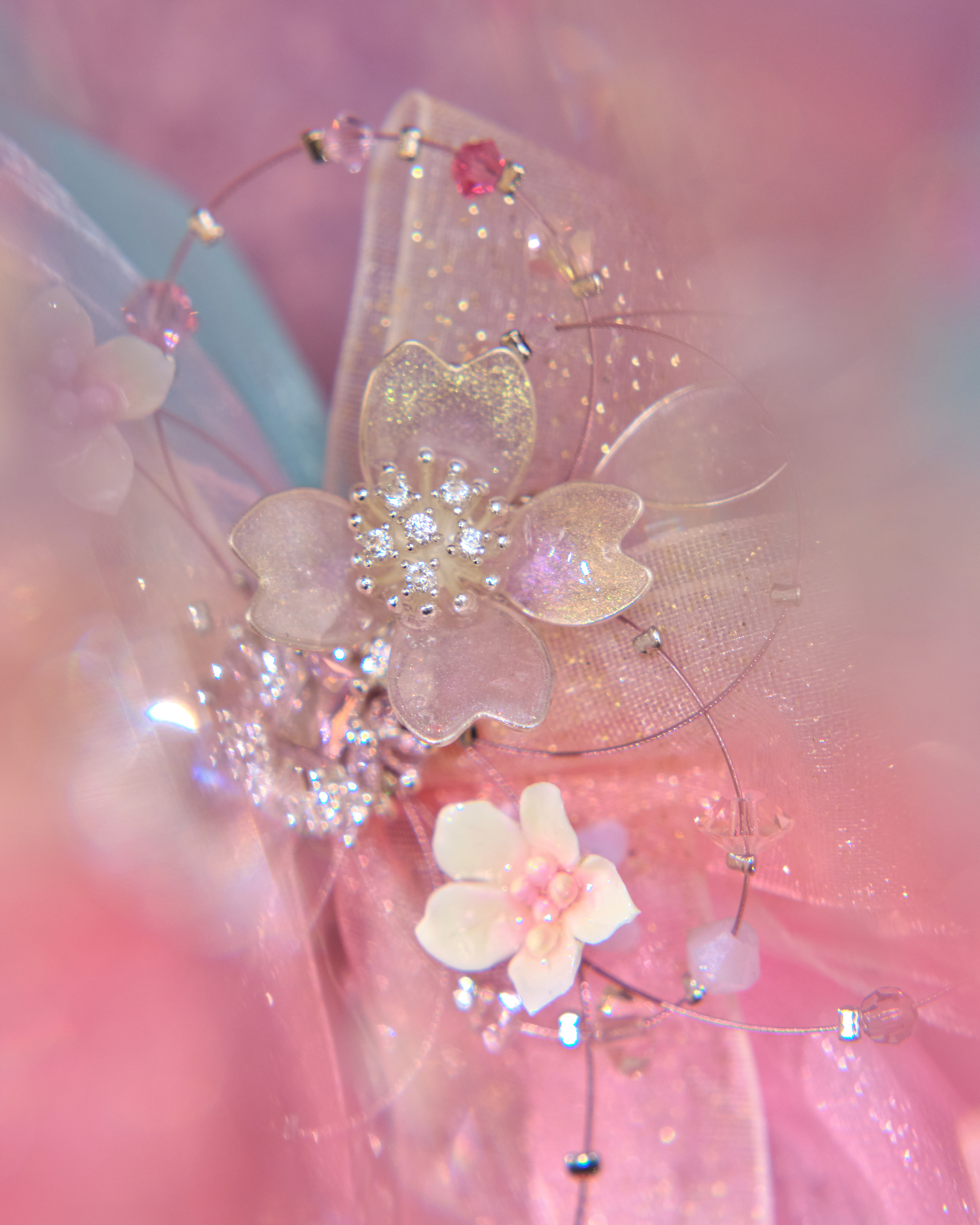 13093 Mermaid Shell Dream Cold-Porcelain Floral Detachable Bow Duo Set