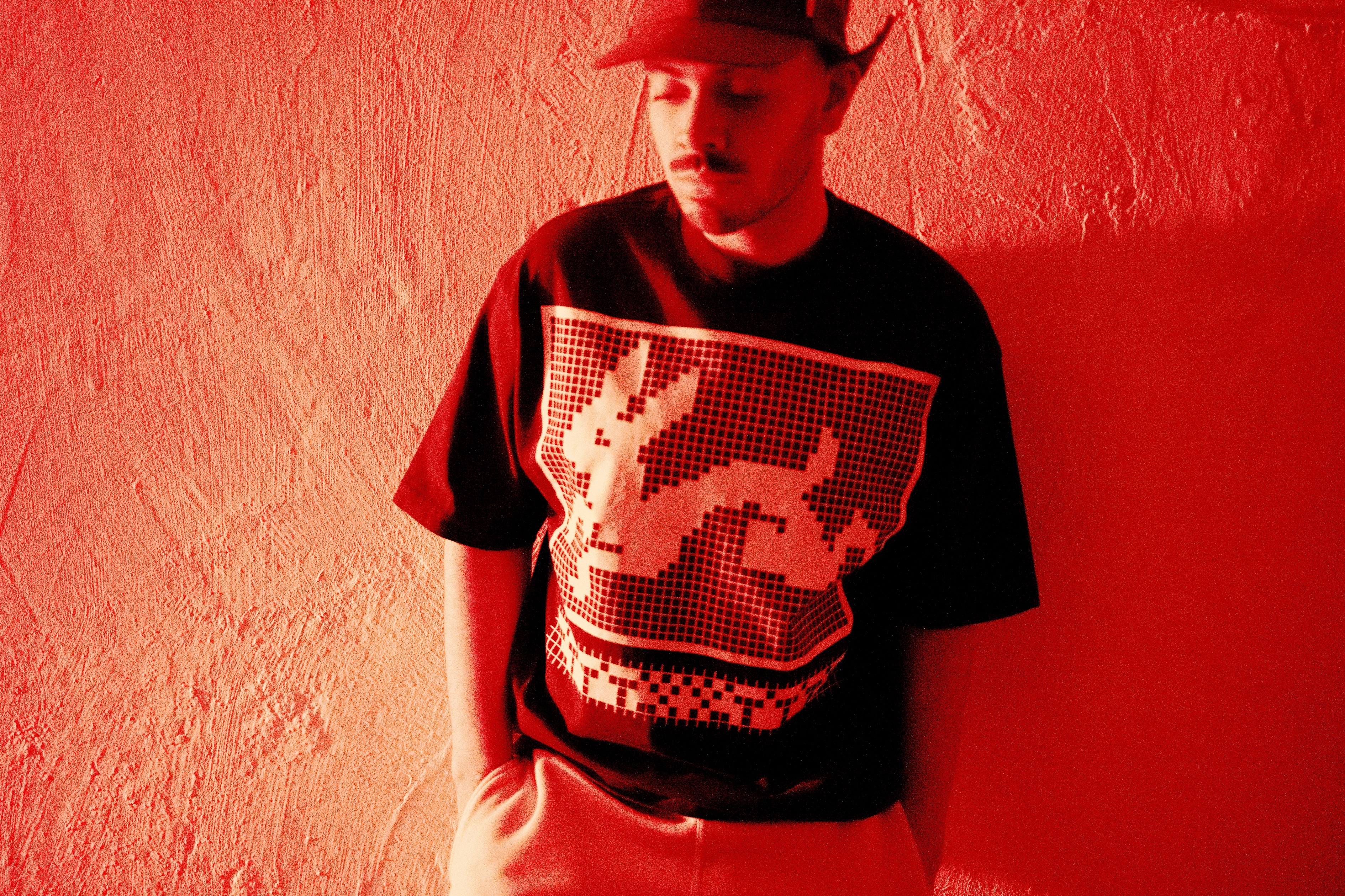 THE TRILOGY TAPES "TTT HARE T-SHIRT" (BLACK)