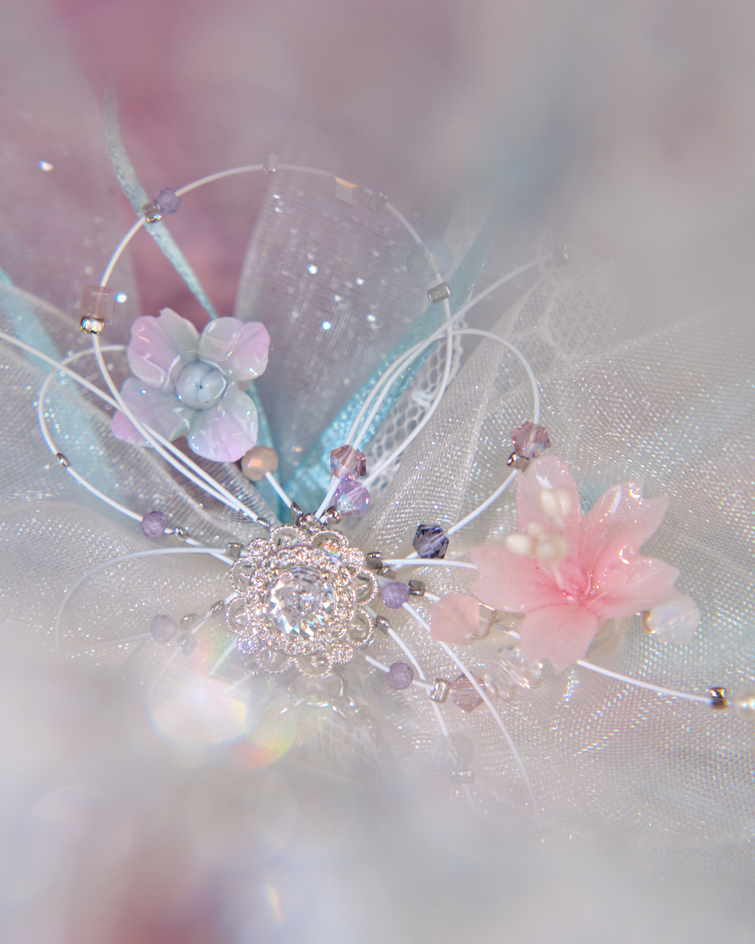 13092 Mermaid Shell Dream Cold-Porcelain Floral Detachable Bow Duo Set