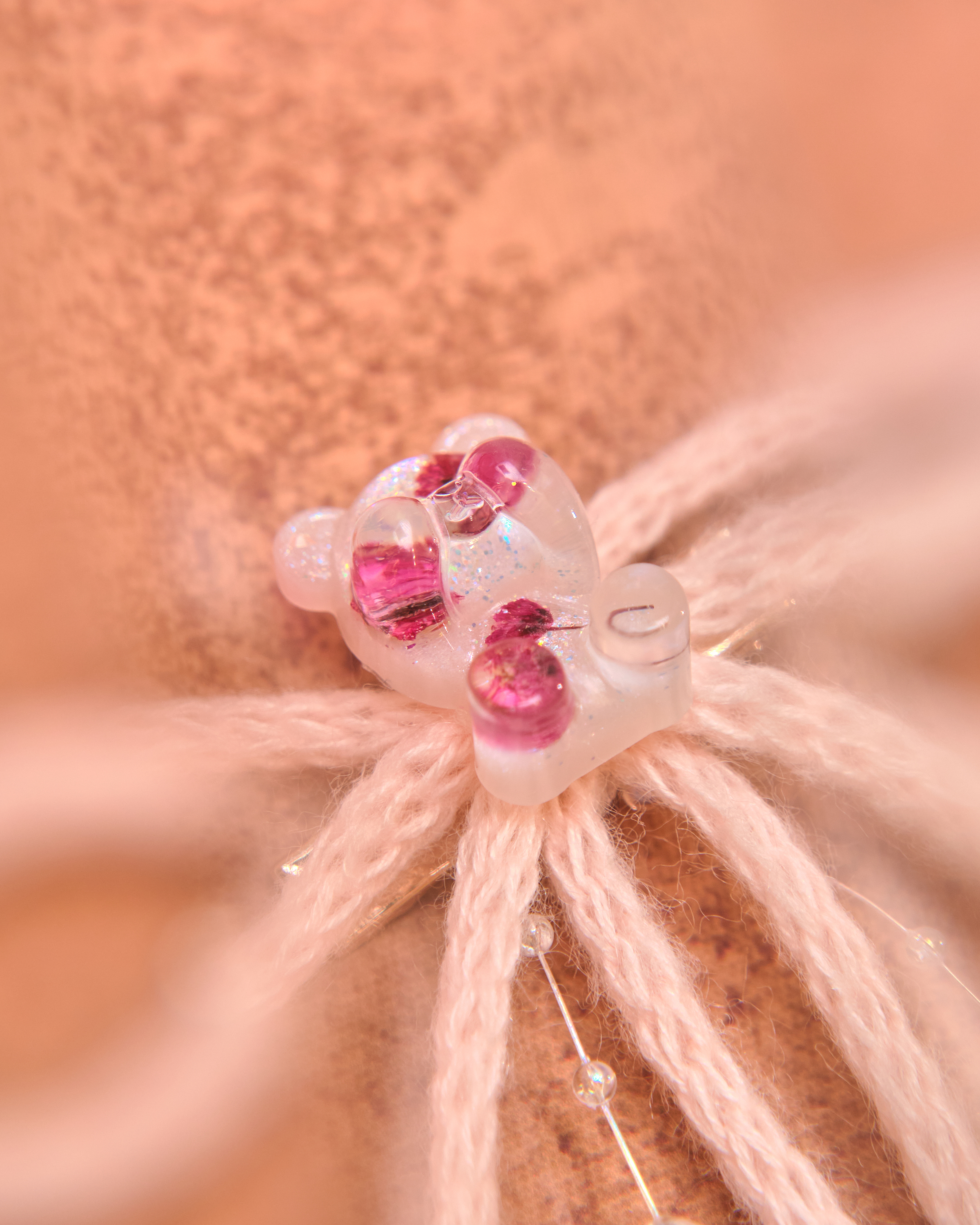 13063 Cream Teddy Knitted Double Bow Bill Clip Set