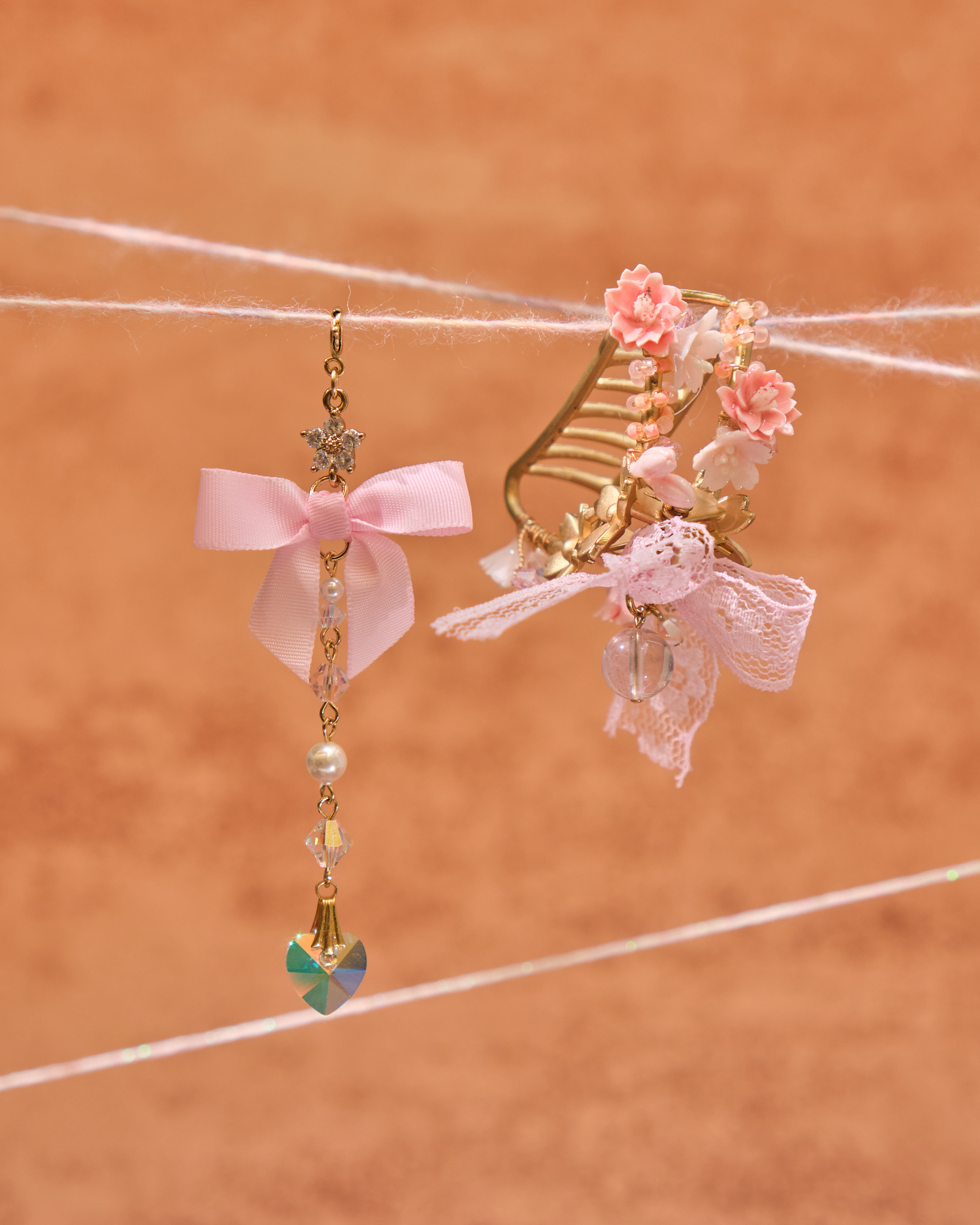 13060 Elegant Flower Language Shark Clip with Detachable Bow