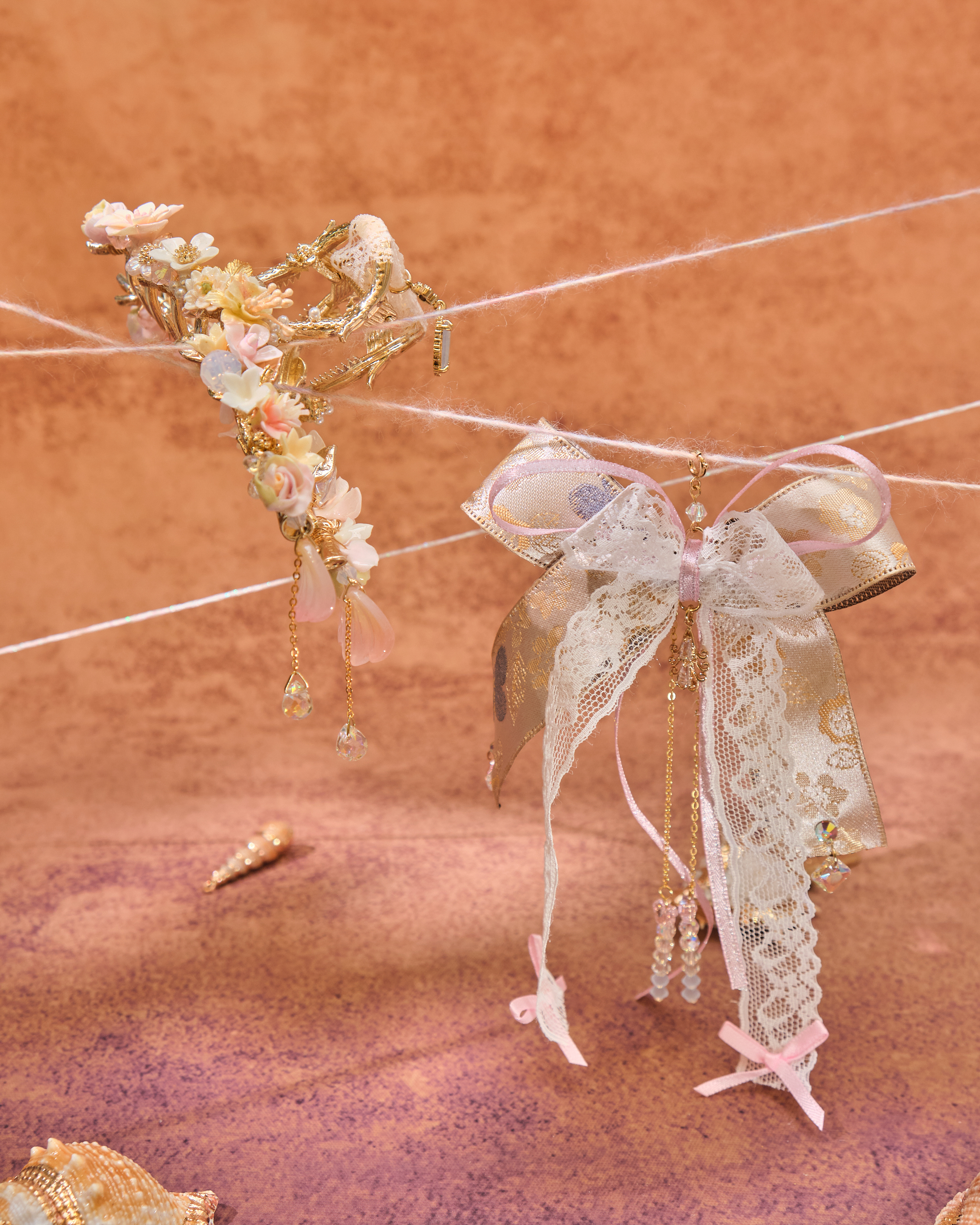 13061 Elegant Flower Language Shark Clip with Detachable Bow