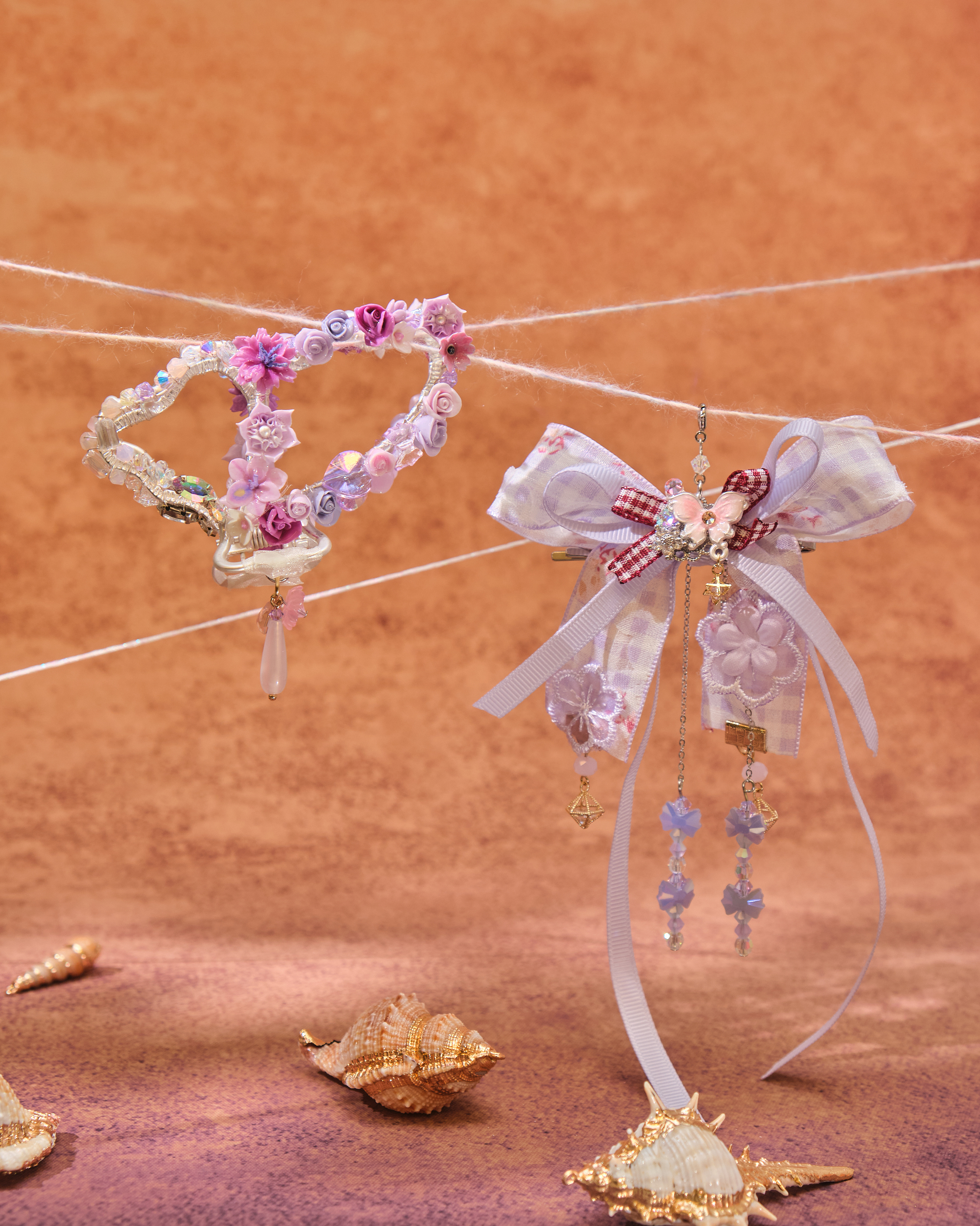 13057 Elegant Flower Language Shark Clip with Detachable Bow