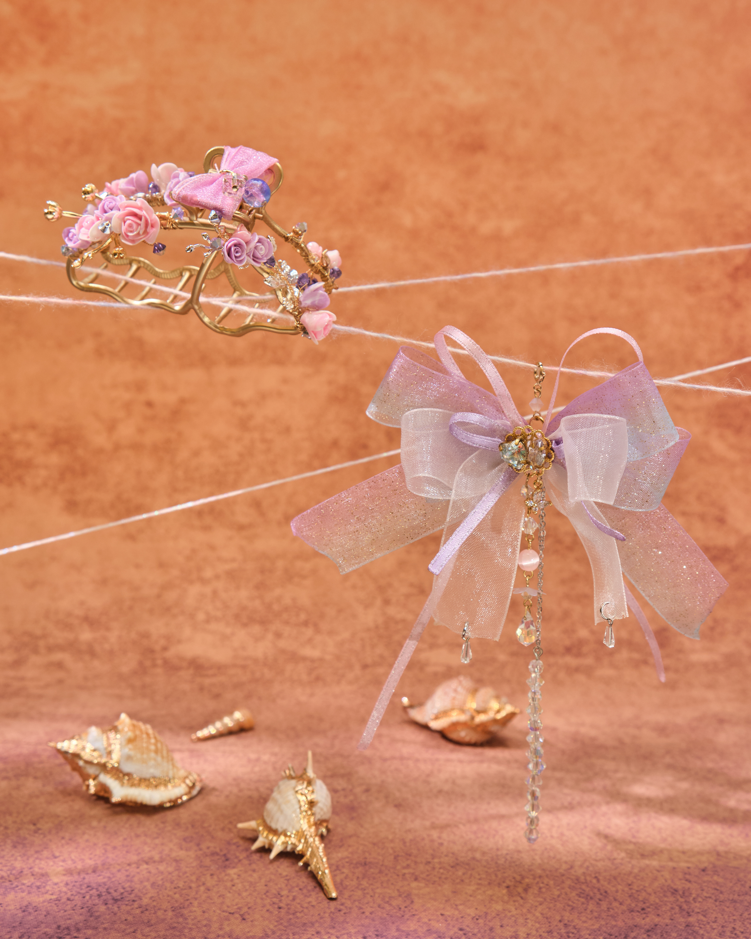 13054 Elegant Flower Language Shark Clip with Detachable Bow